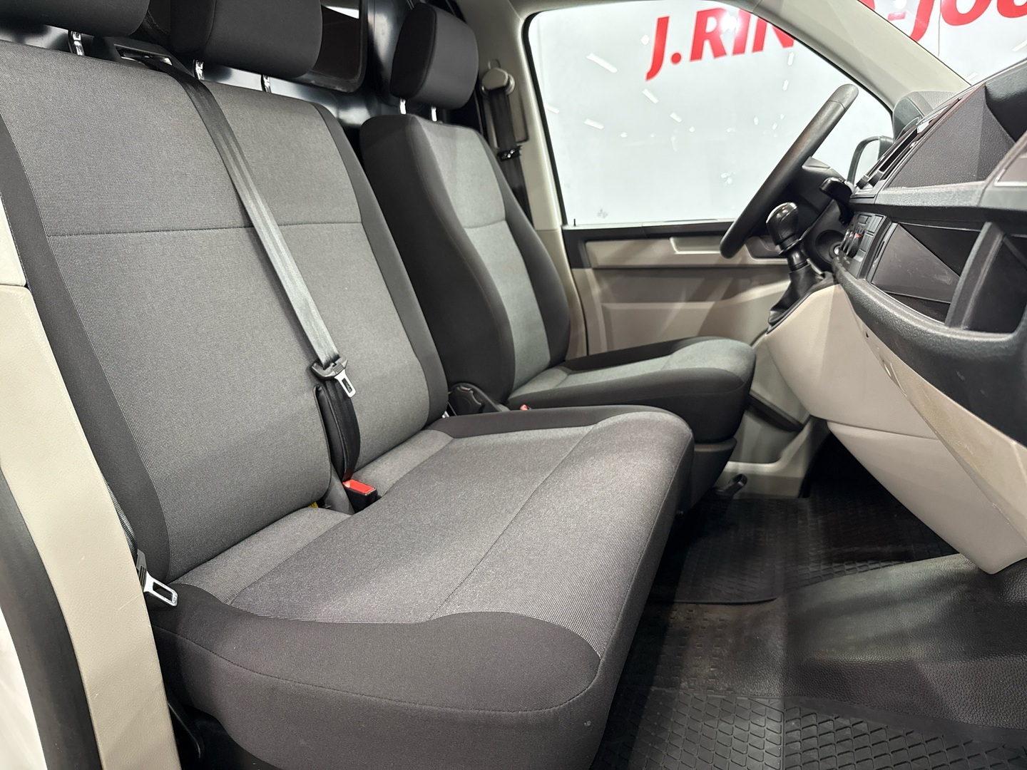 VOLKSWAGEN Transporter 2019