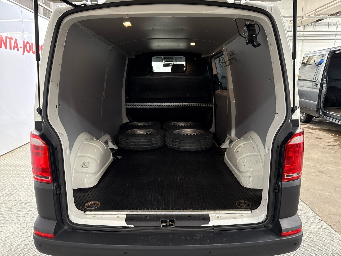 VOLKSWAGEN Transporter 2019