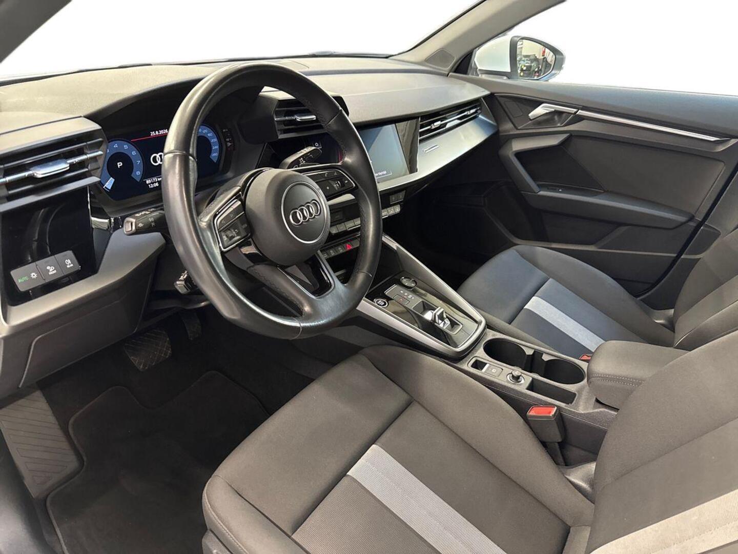 AUDI A3 6