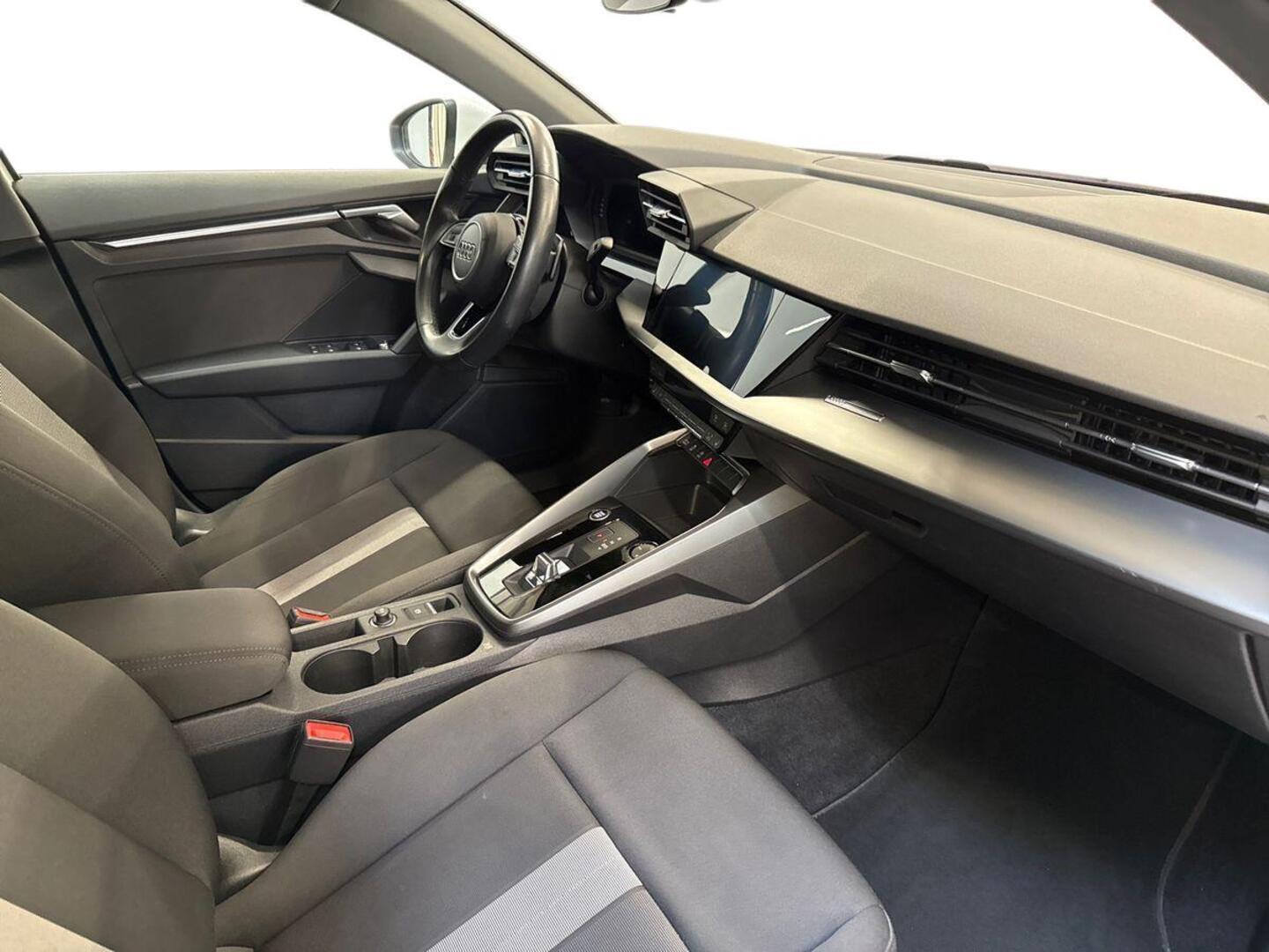 AUDI A3 7