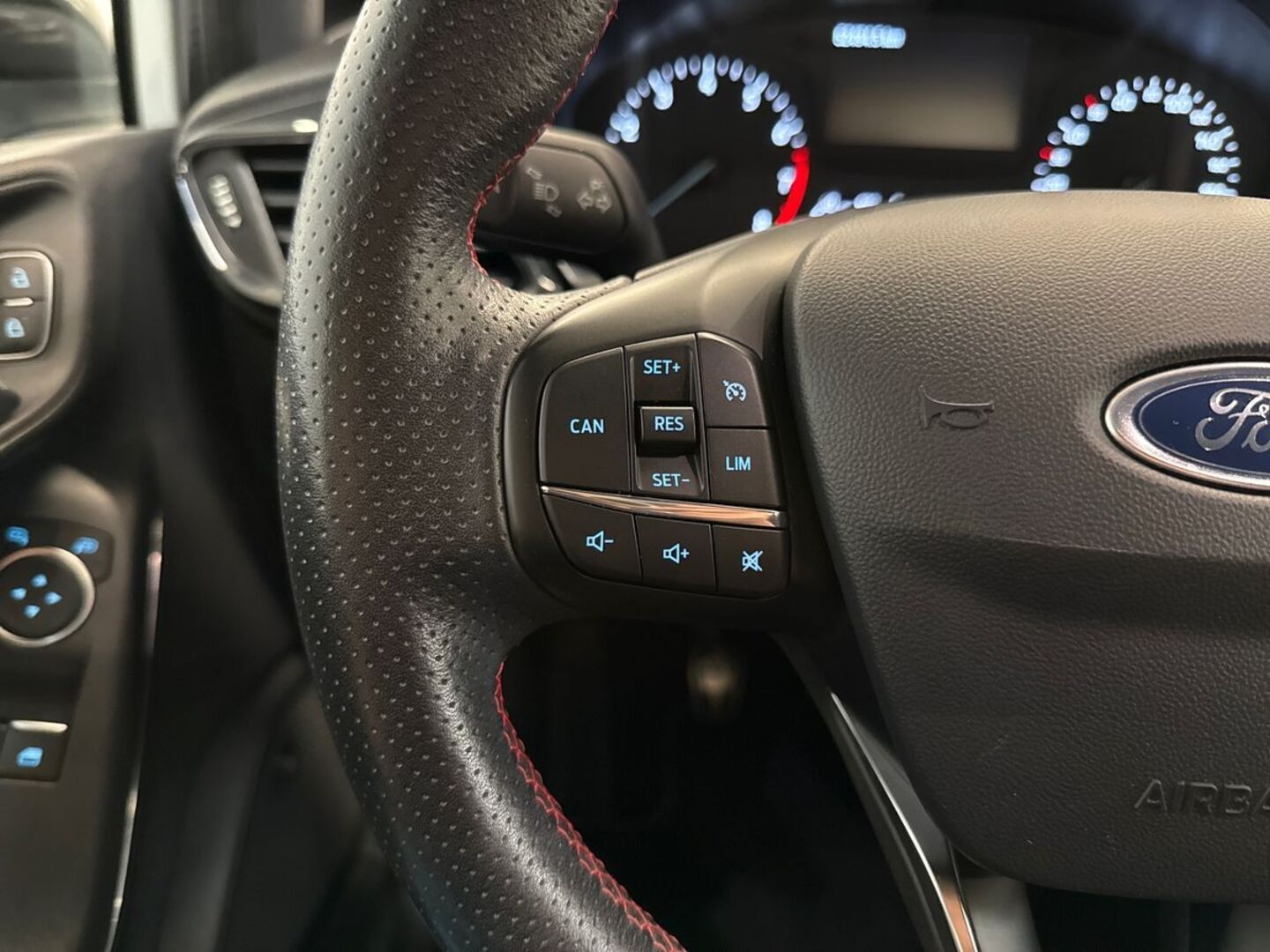 FORD Fiesta 17