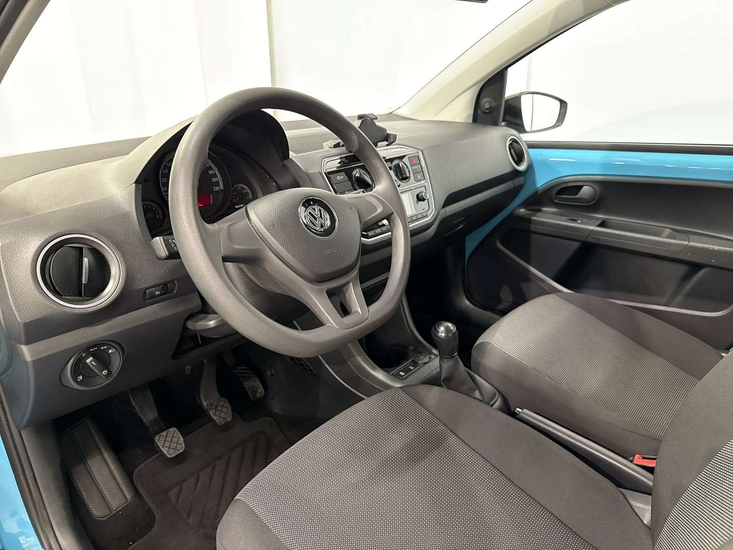 VOLKSWAGEN up! 2019