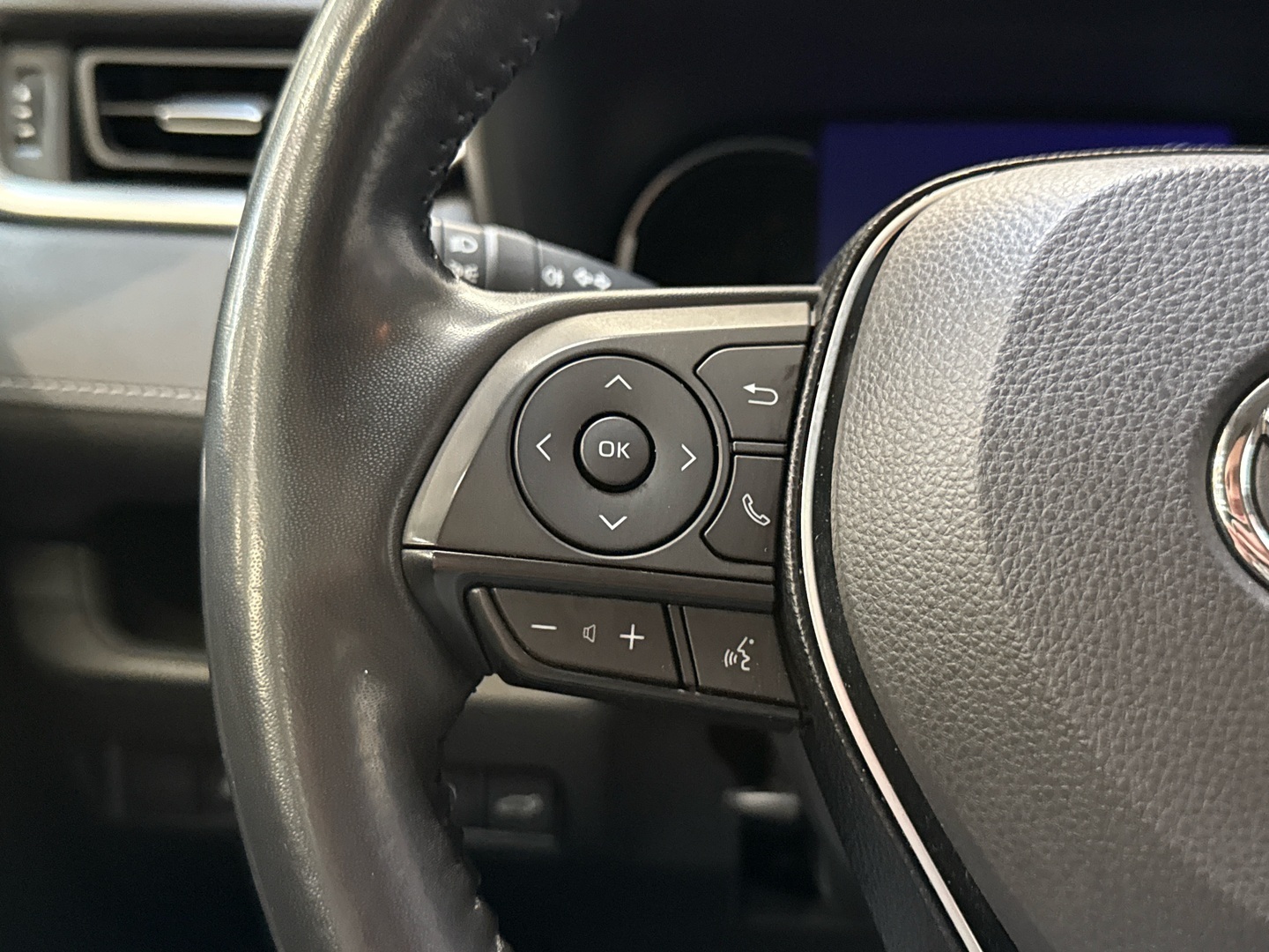 TOYOTA RAV4 2019