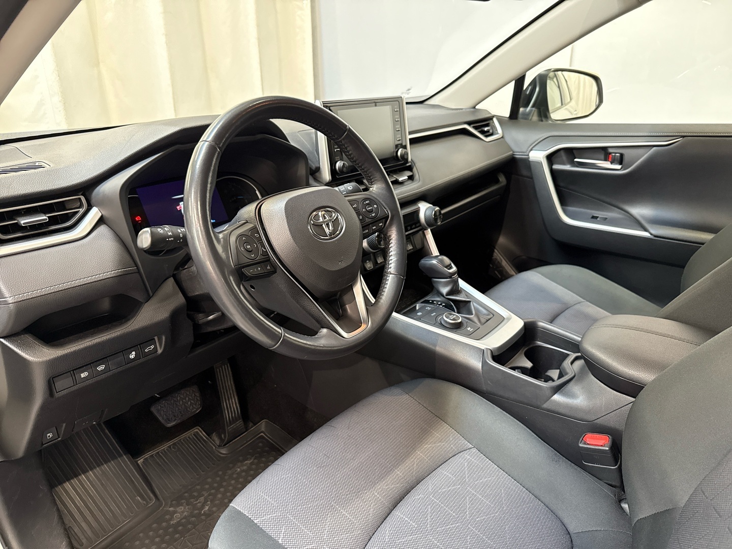 TOYOTA RAV4 2019
