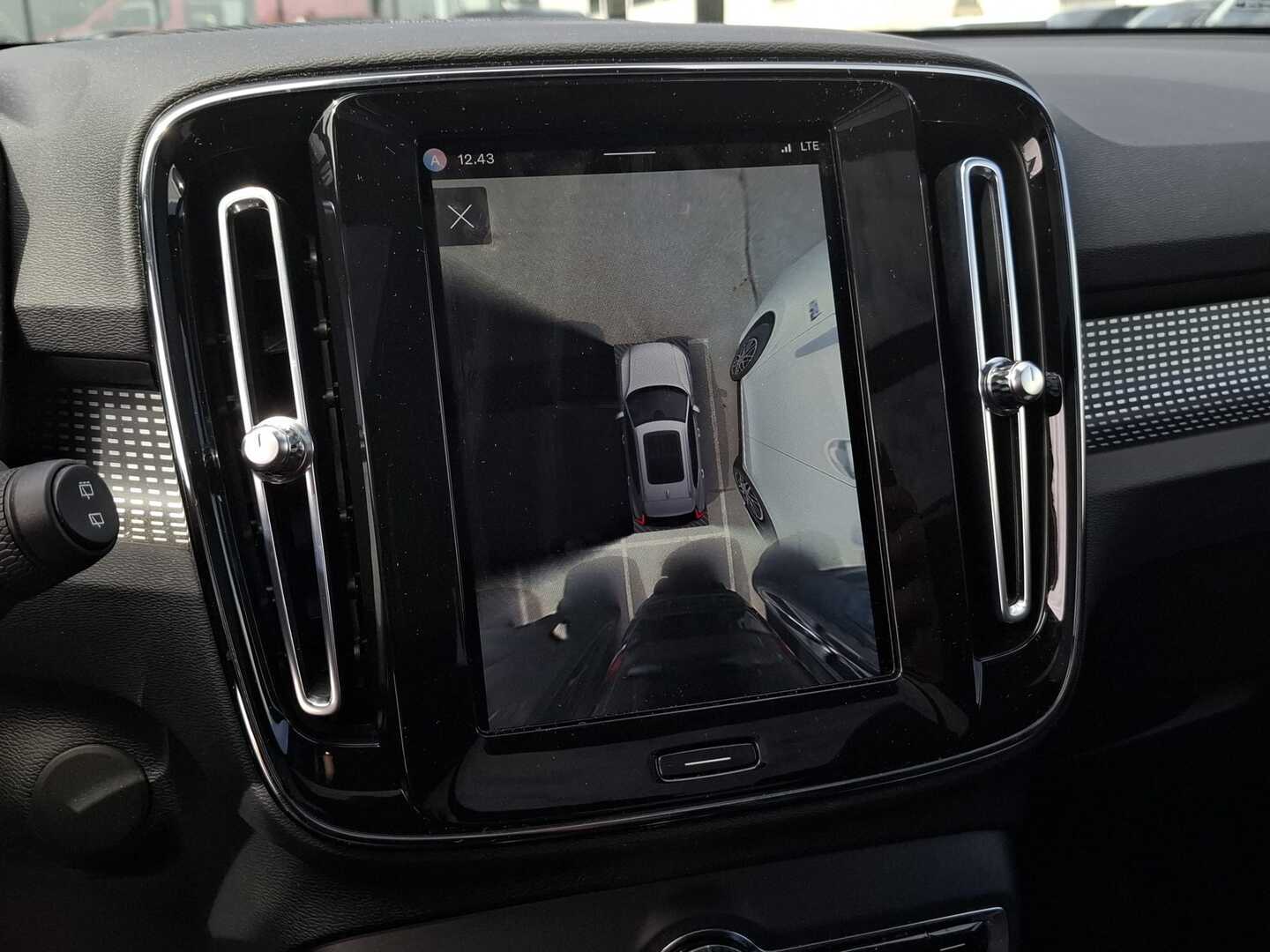 VOLVO XC40 2022
