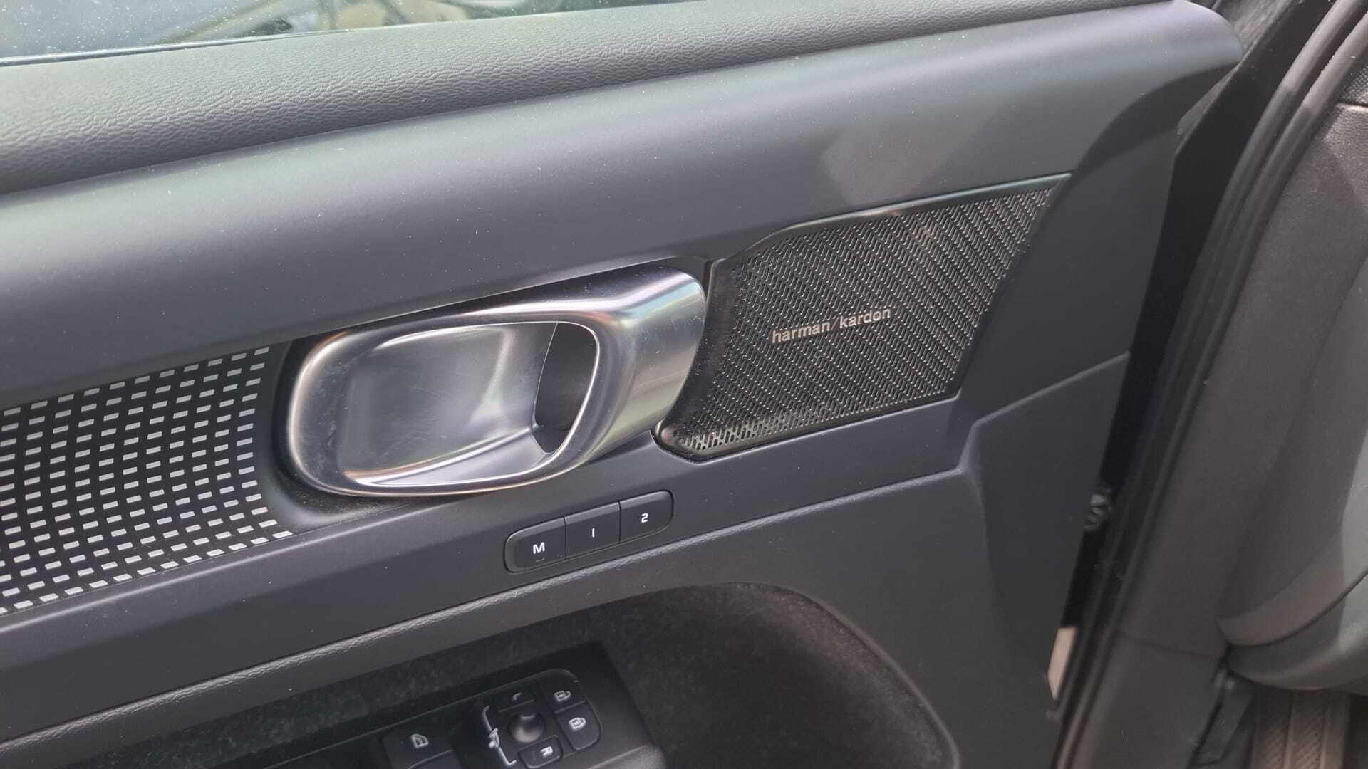 VOLVO XC40 2022