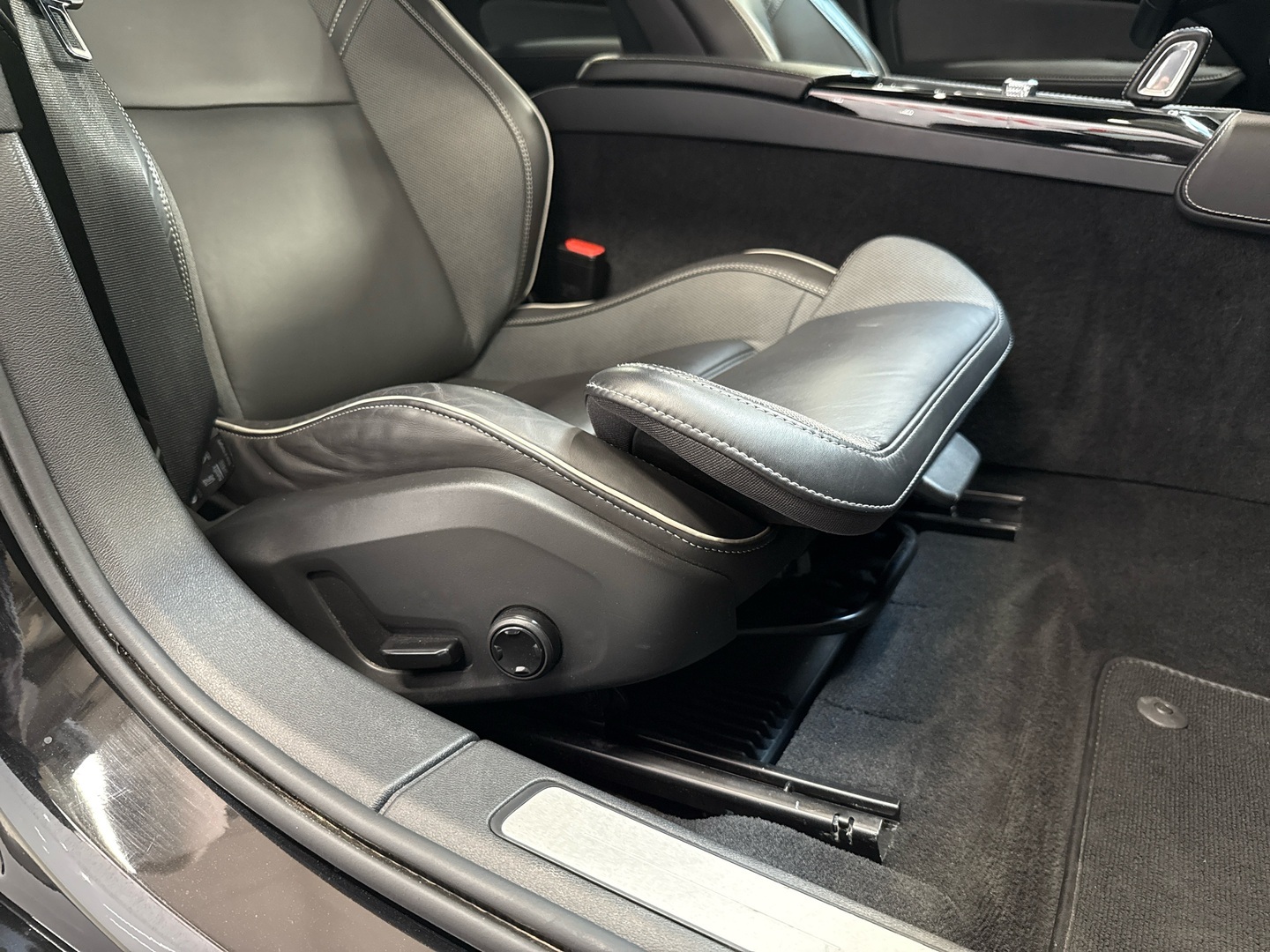 VOLVO V60 2022