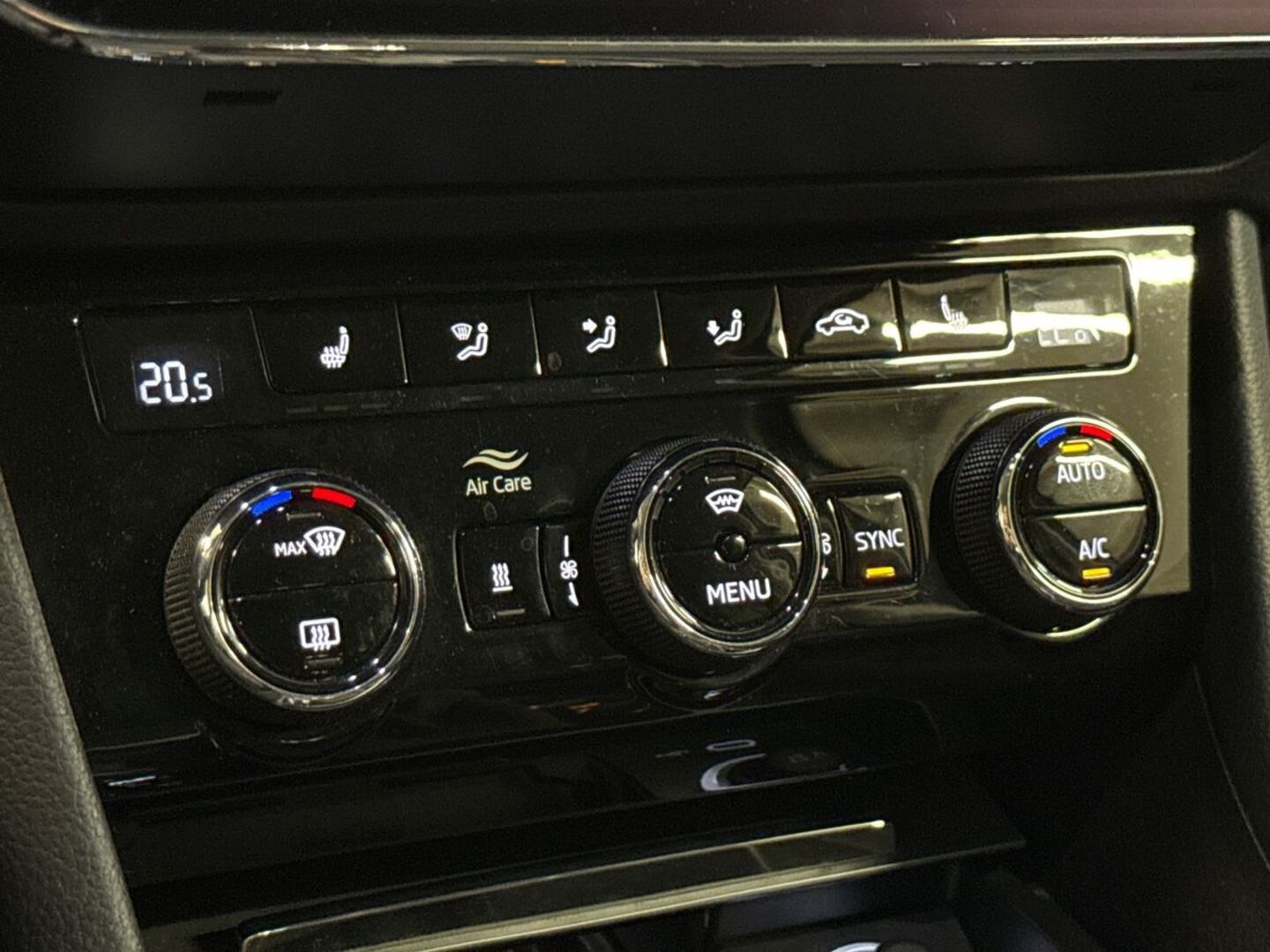 SKODA Superb 2023