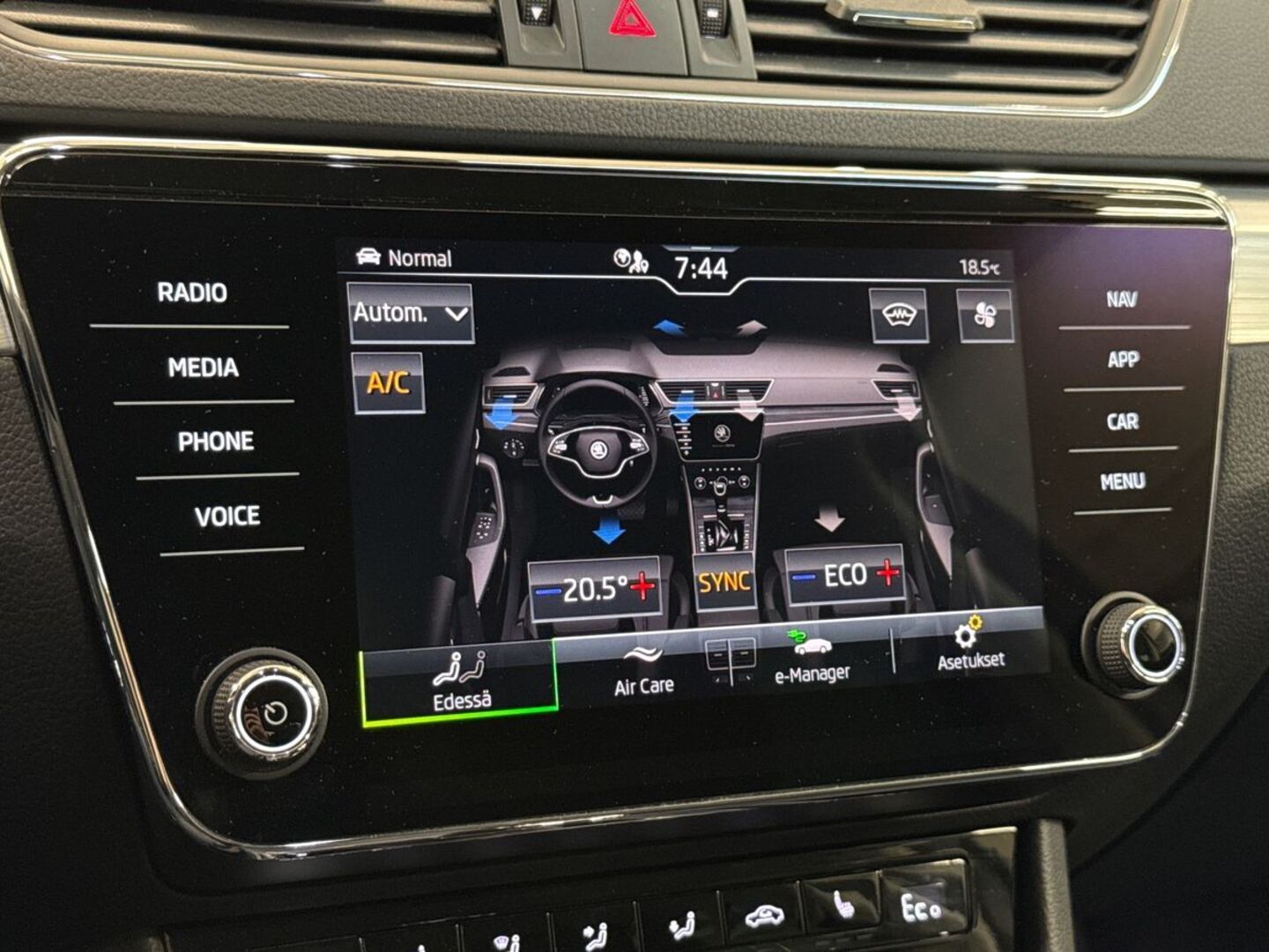 SKODA Superb 2023