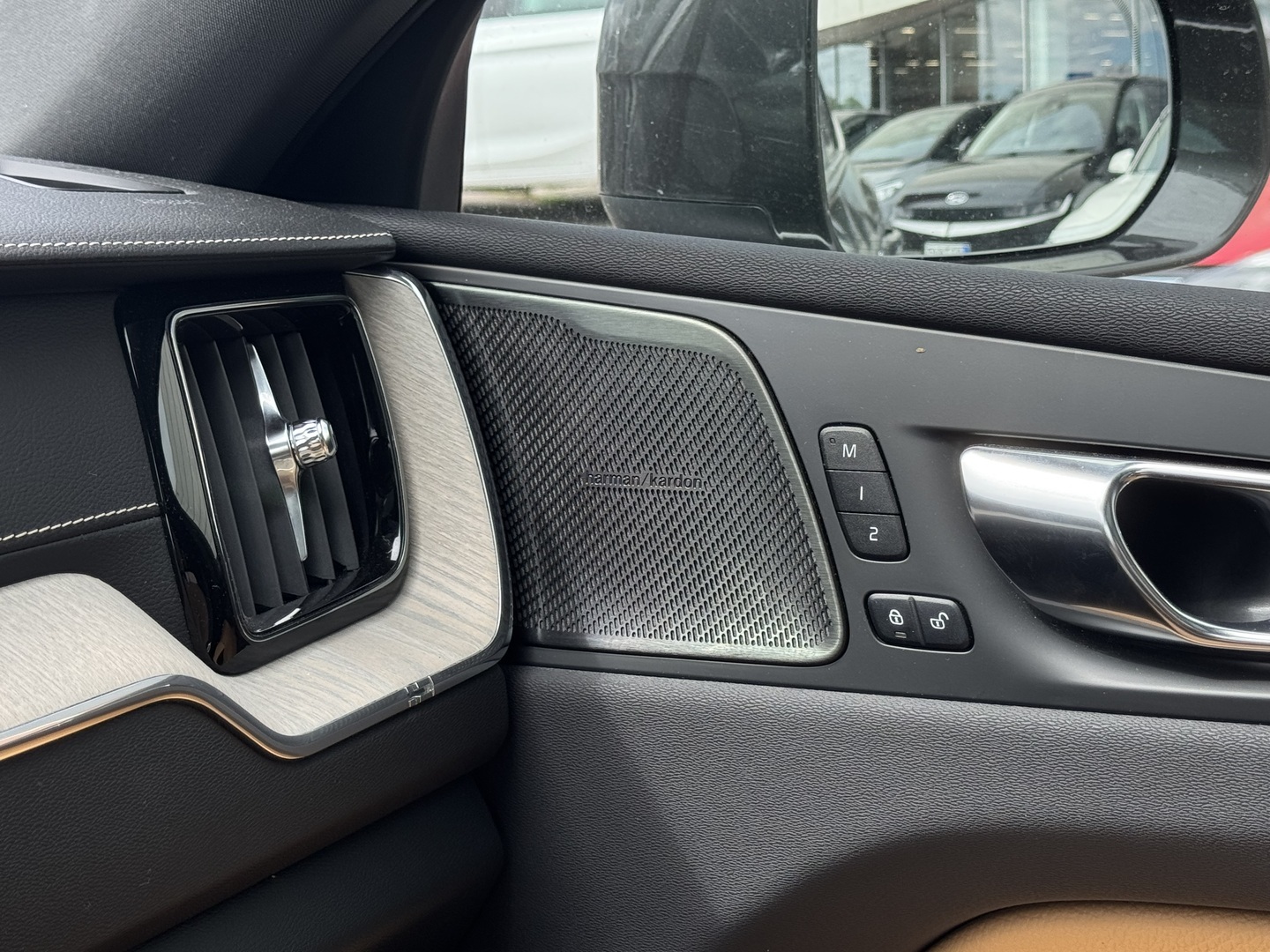 VOLVO XC60 2020