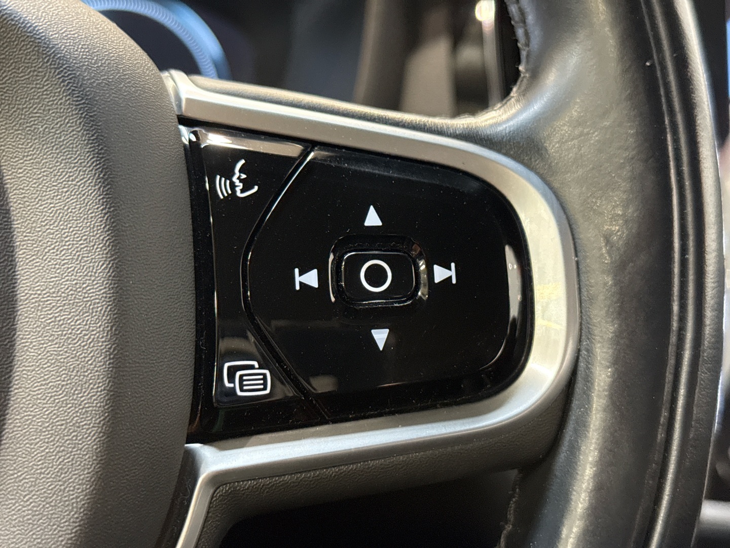VOLVO V60 2020