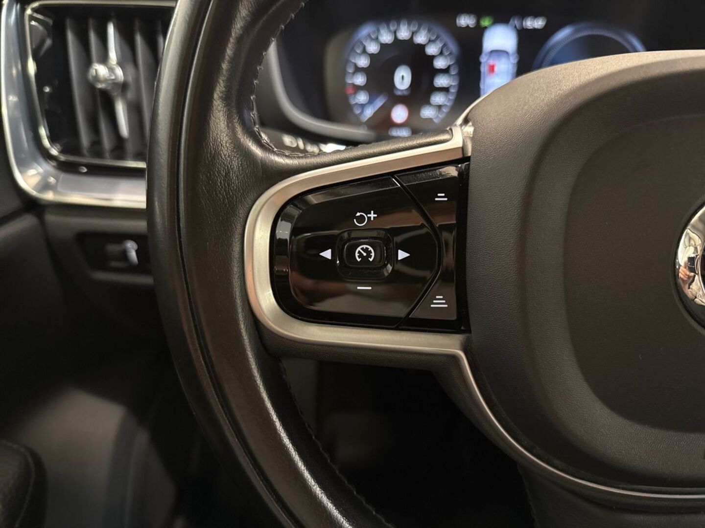 VOLVO V60 17