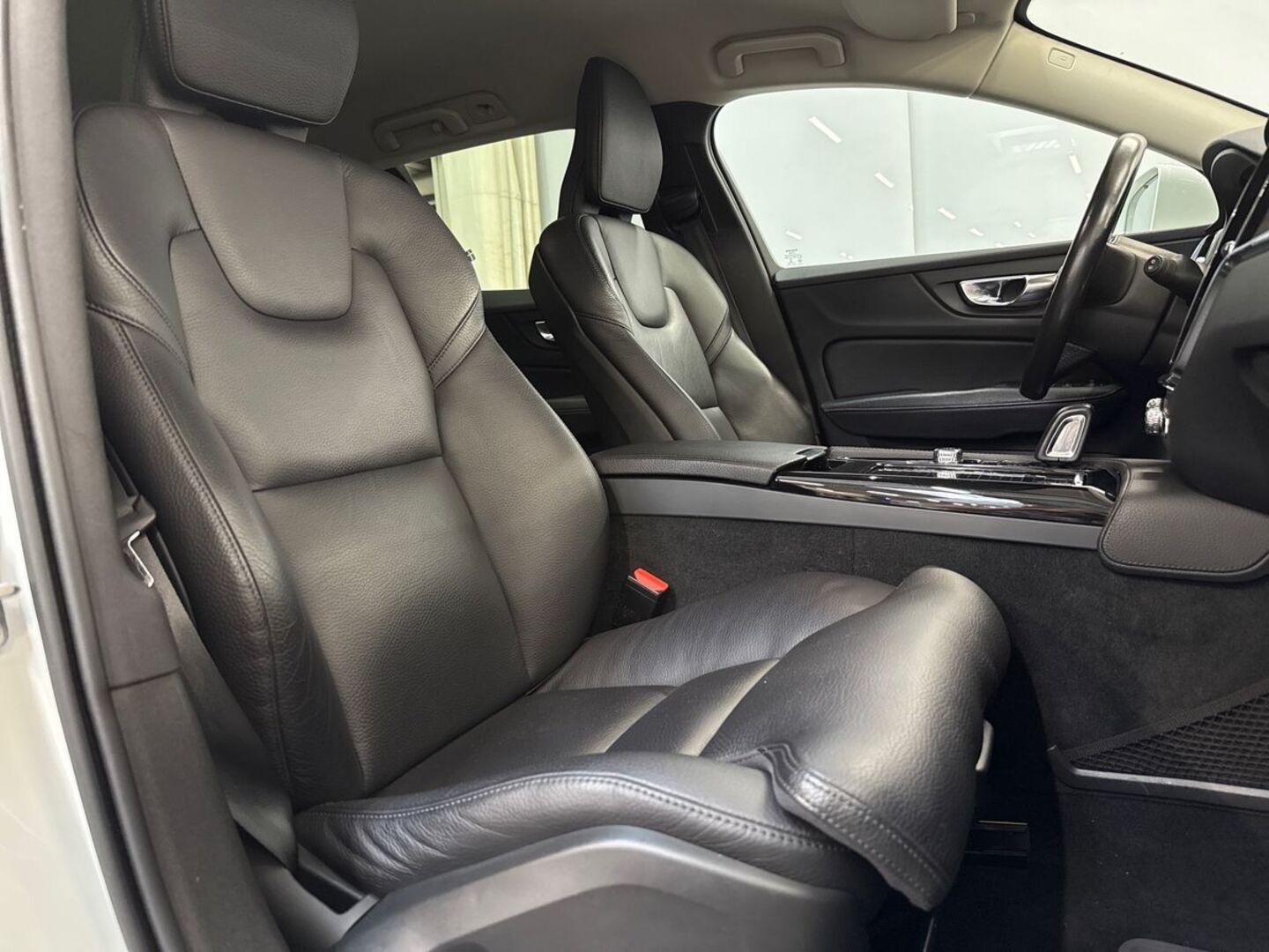 VOLVO V60 29