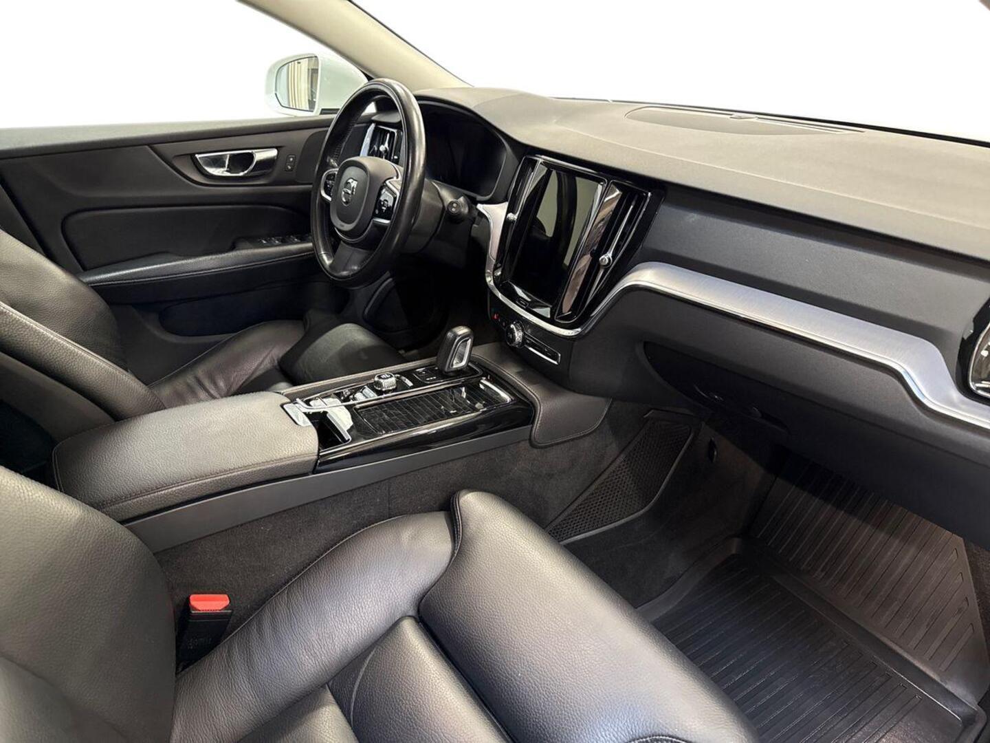 VOLVO V60 9