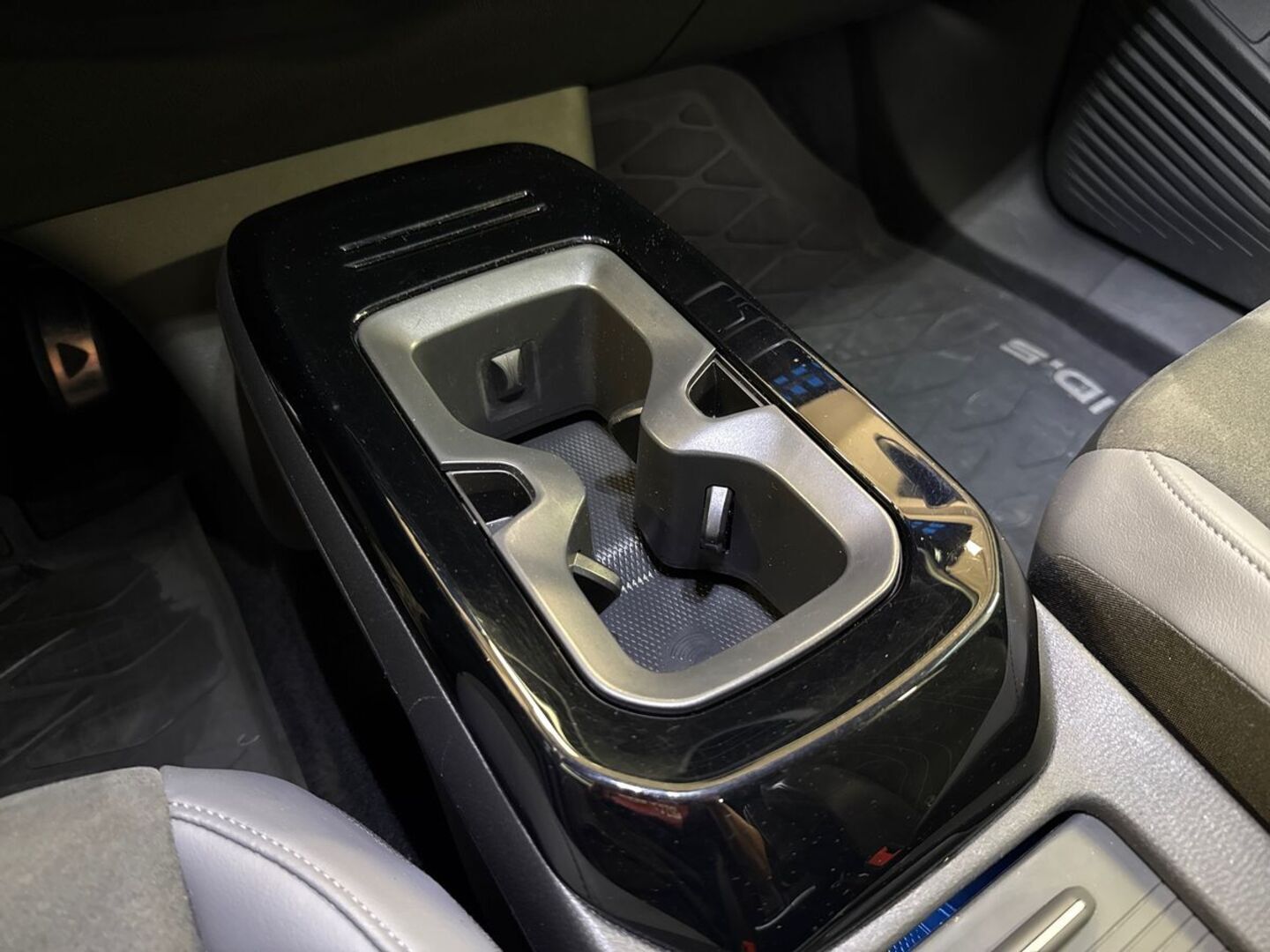VOLKSWAGEN ID.5 25