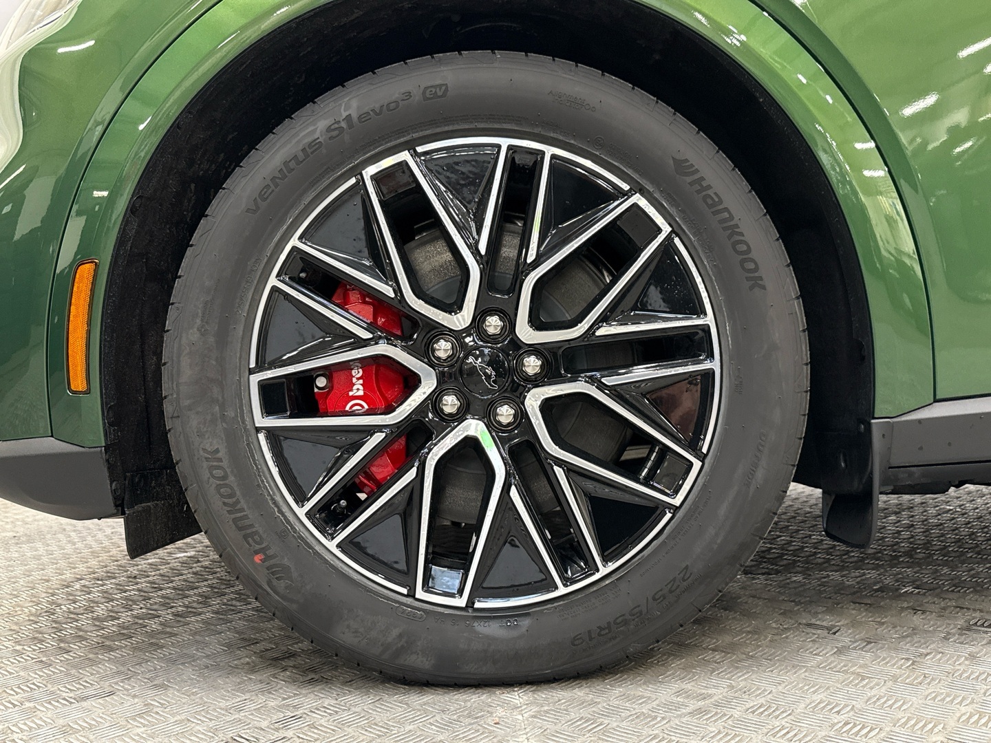 FORD Mustang Mach-E 2025