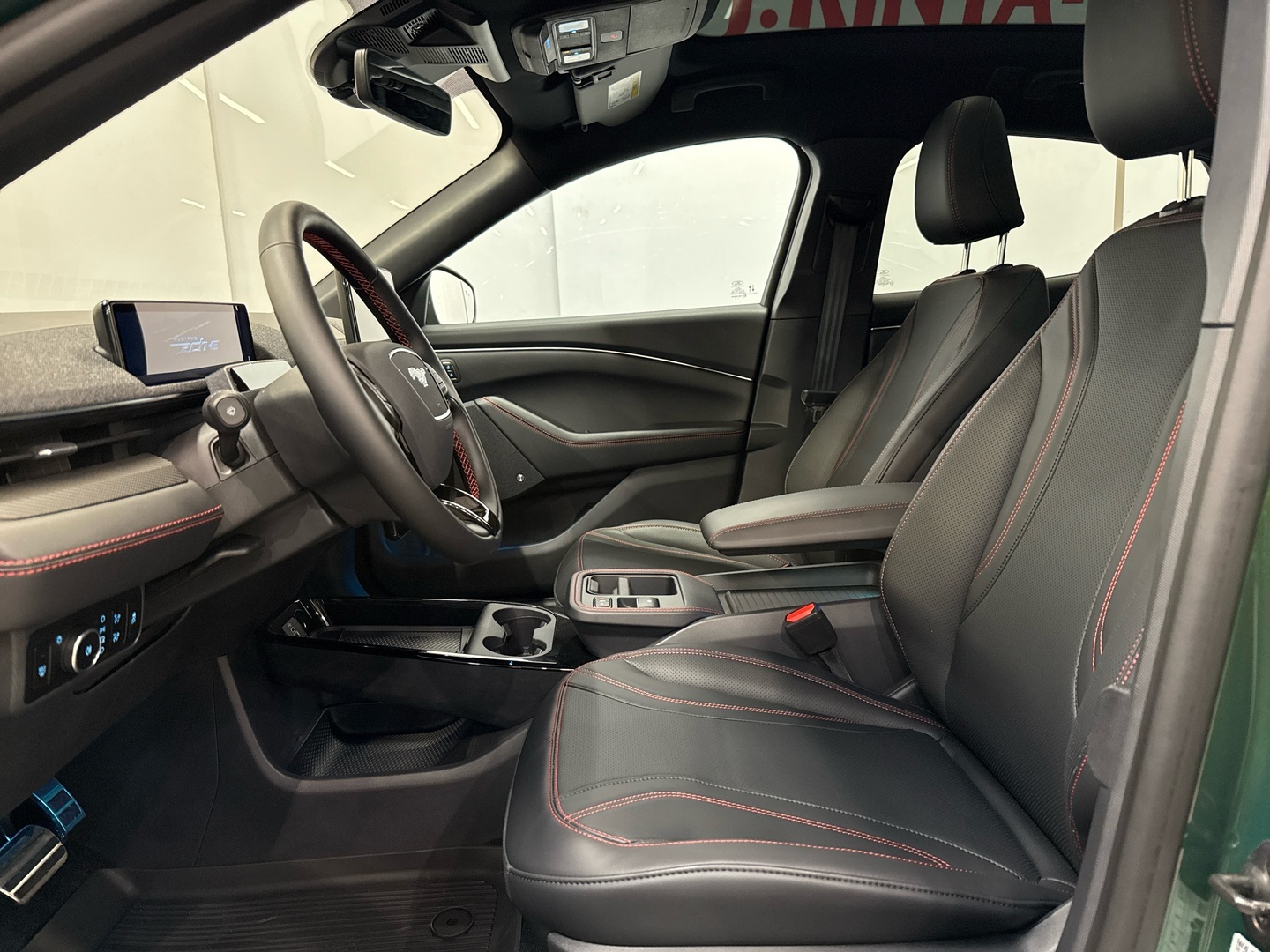 FORD Mustang Mach-E 2025