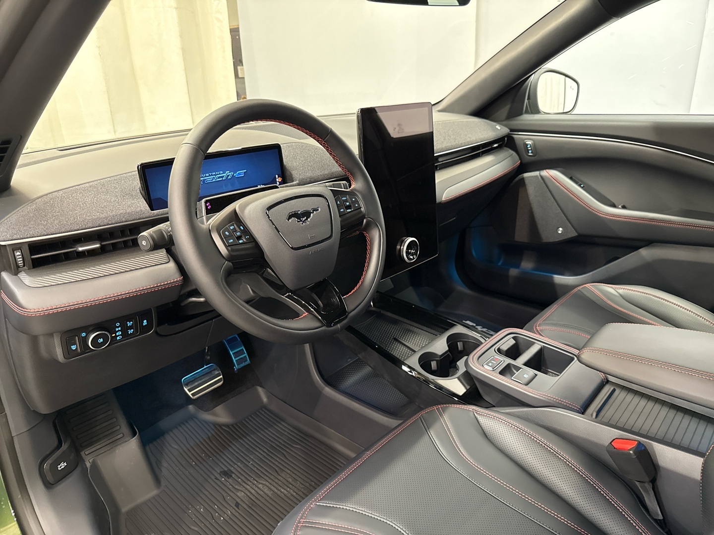 FORD Mustang Mach-E 2025