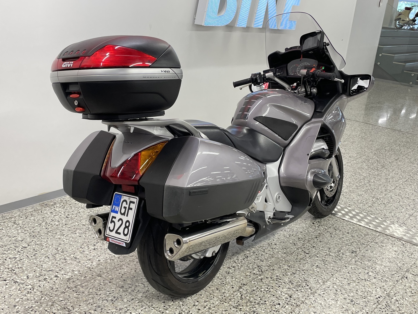 HONDA ST 2002