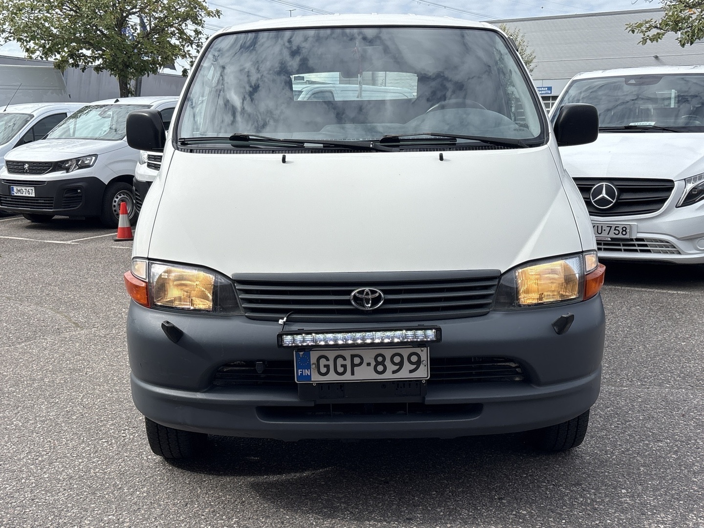 TOYOTA Hiace 2006
