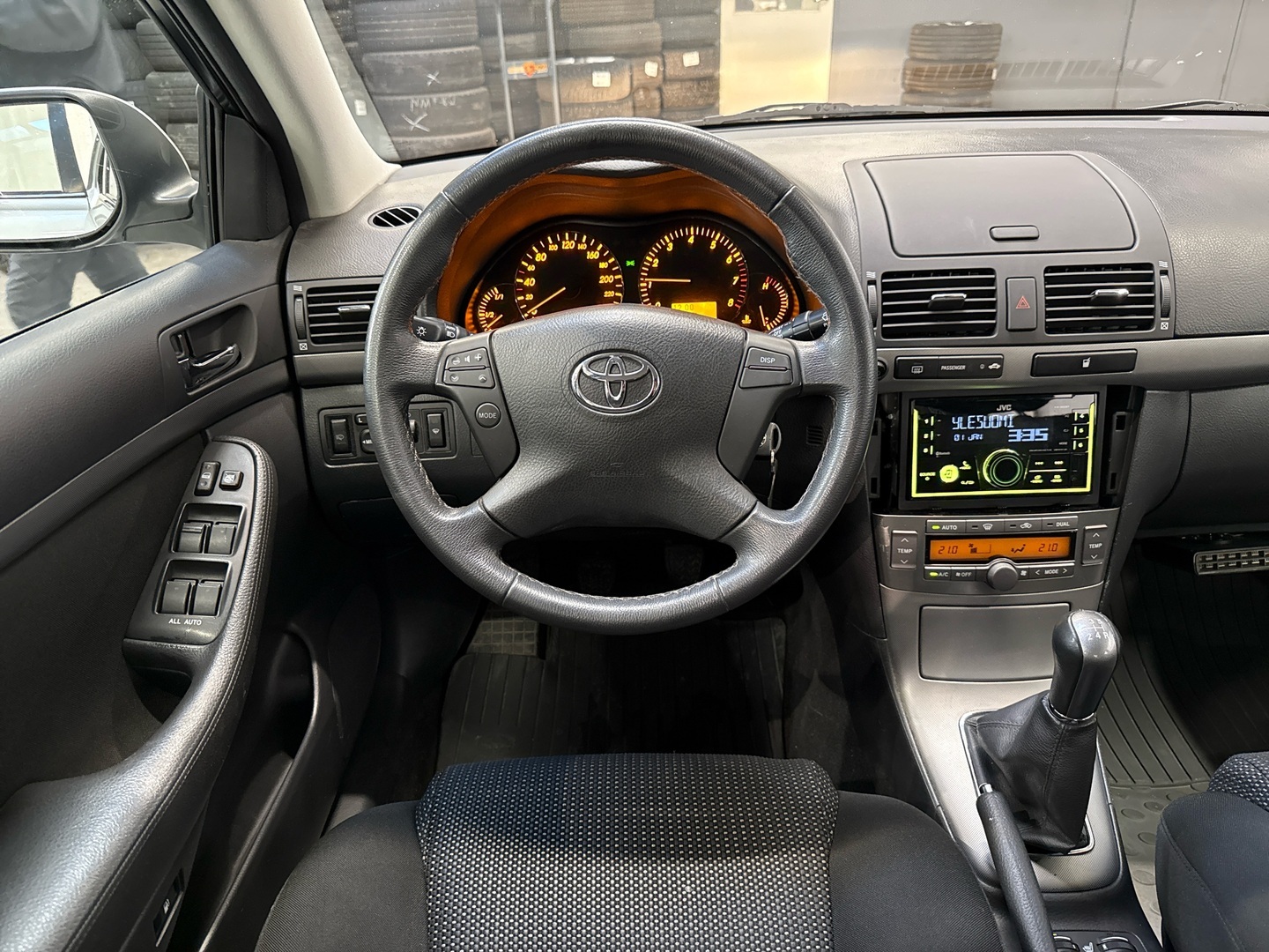 TOYOTA Avensis 2006