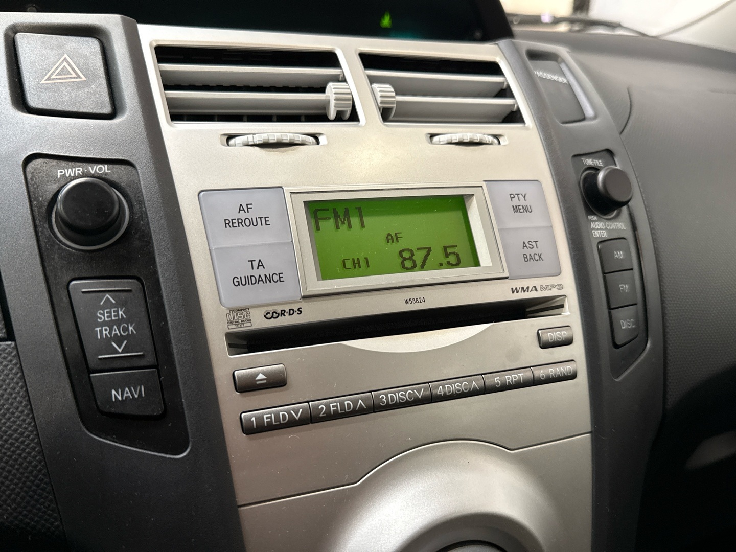 TOYOTA Yaris 2007