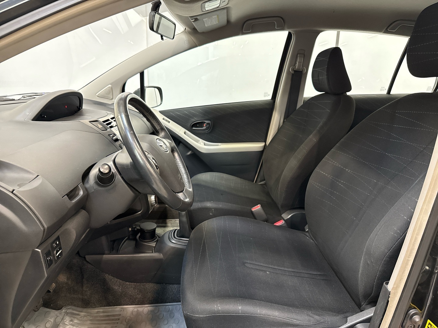 TOYOTA Yaris 2007