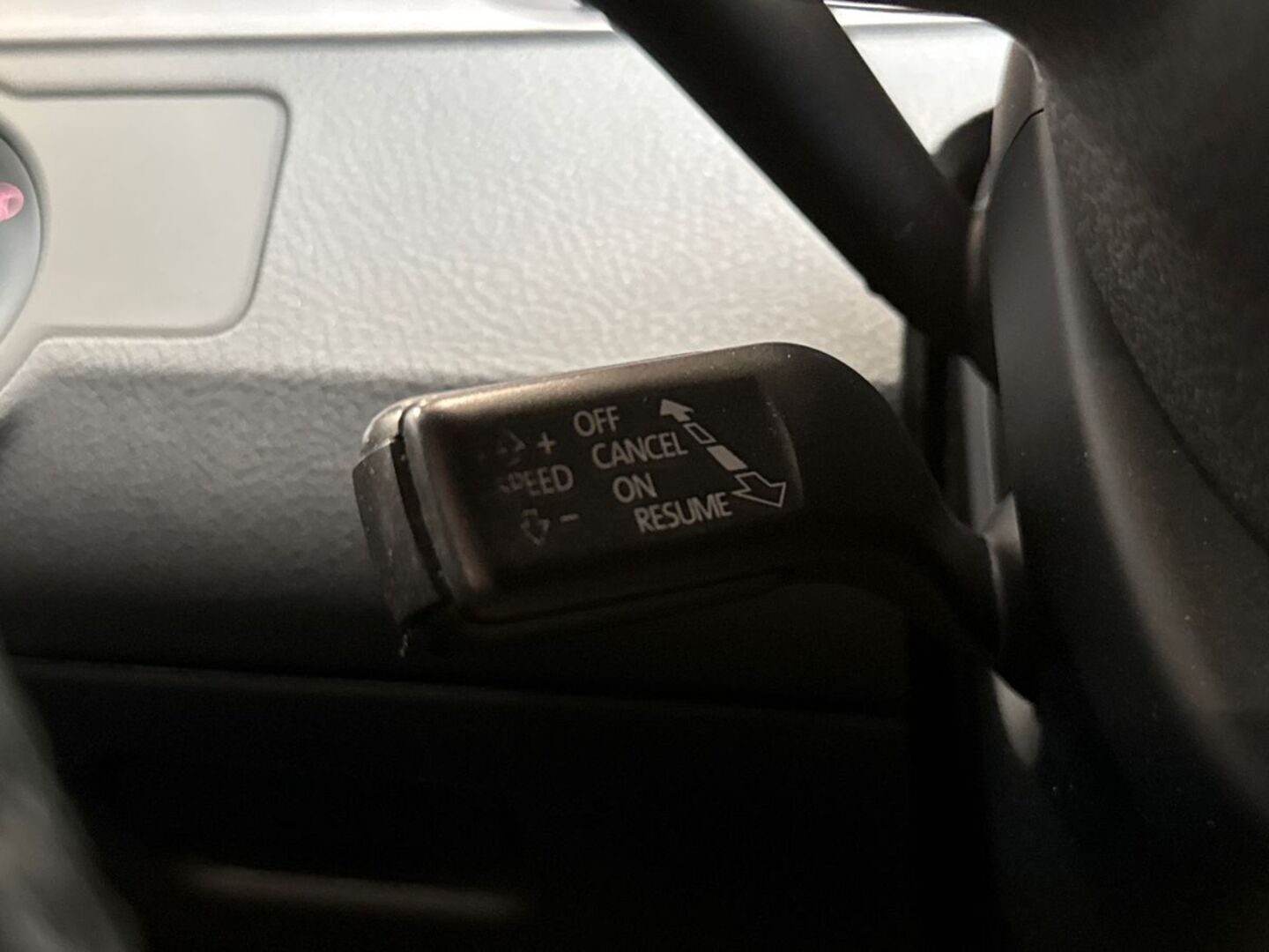 VOLKSWAGEN Passat 2011