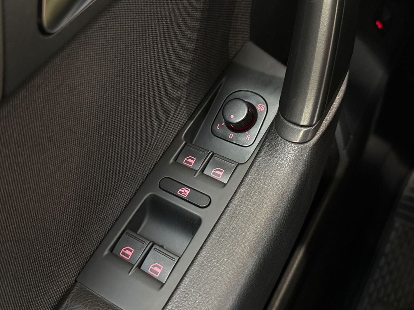 VOLKSWAGEN Passat 2011