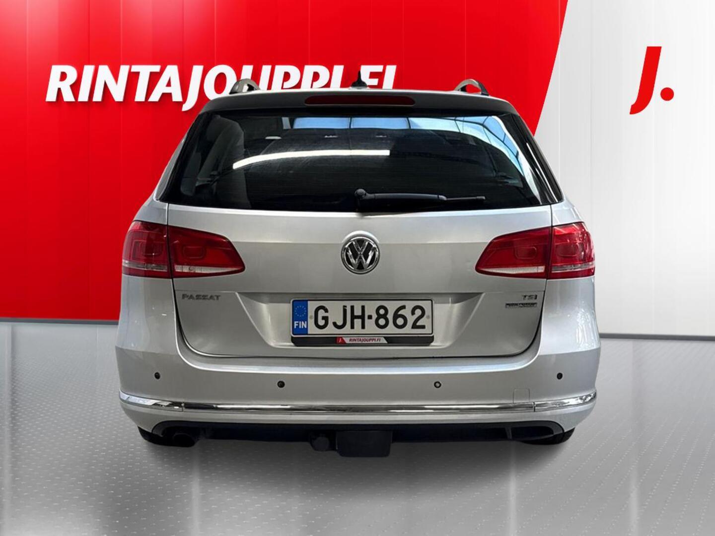VOLKSWAGEN Passat 2011