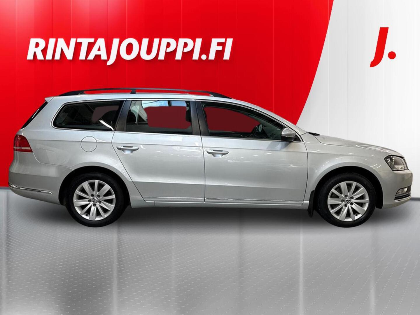 VOLKSWAGEN Passat 2011