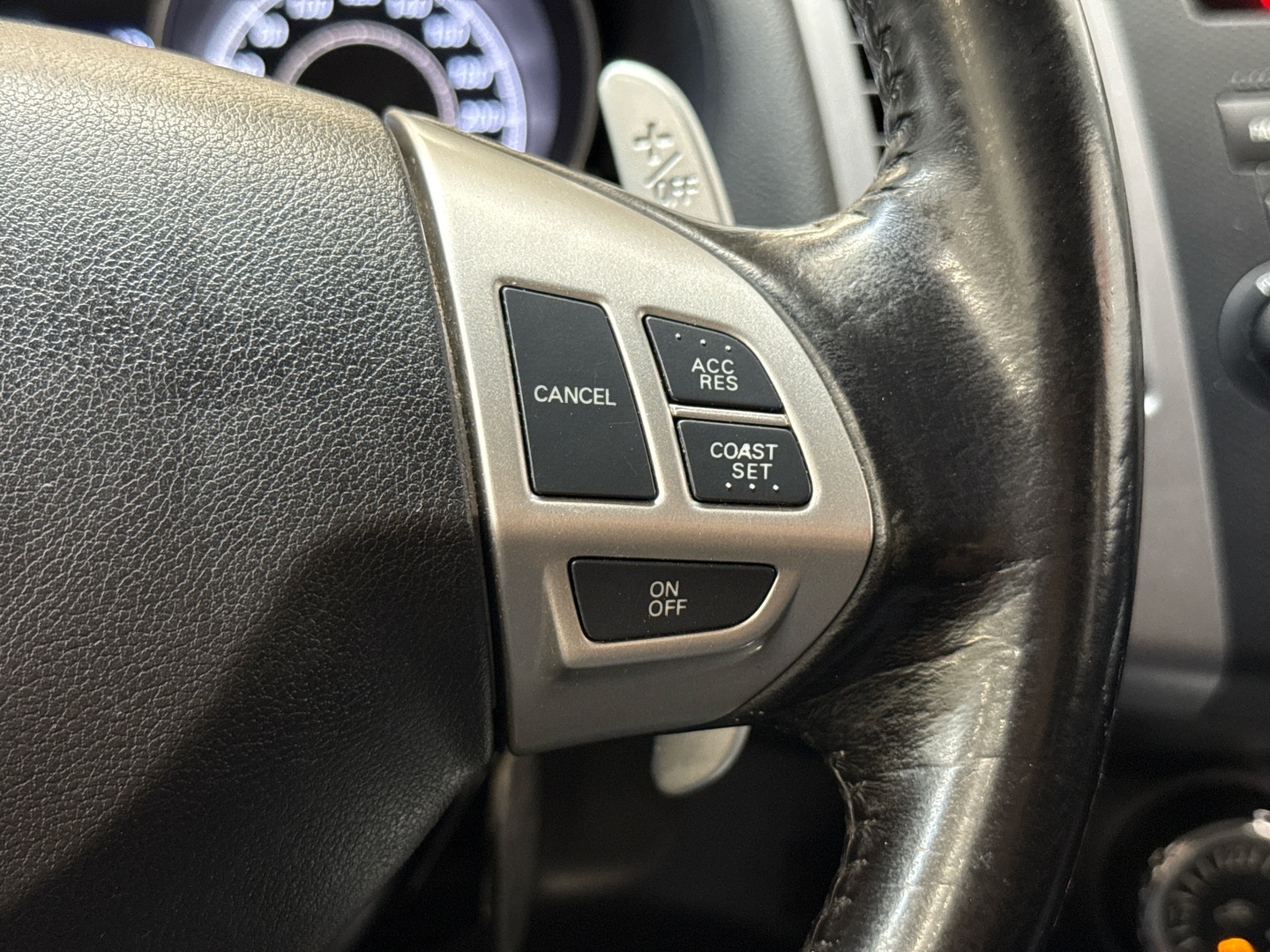 MITSUBISHI Outlander 2011