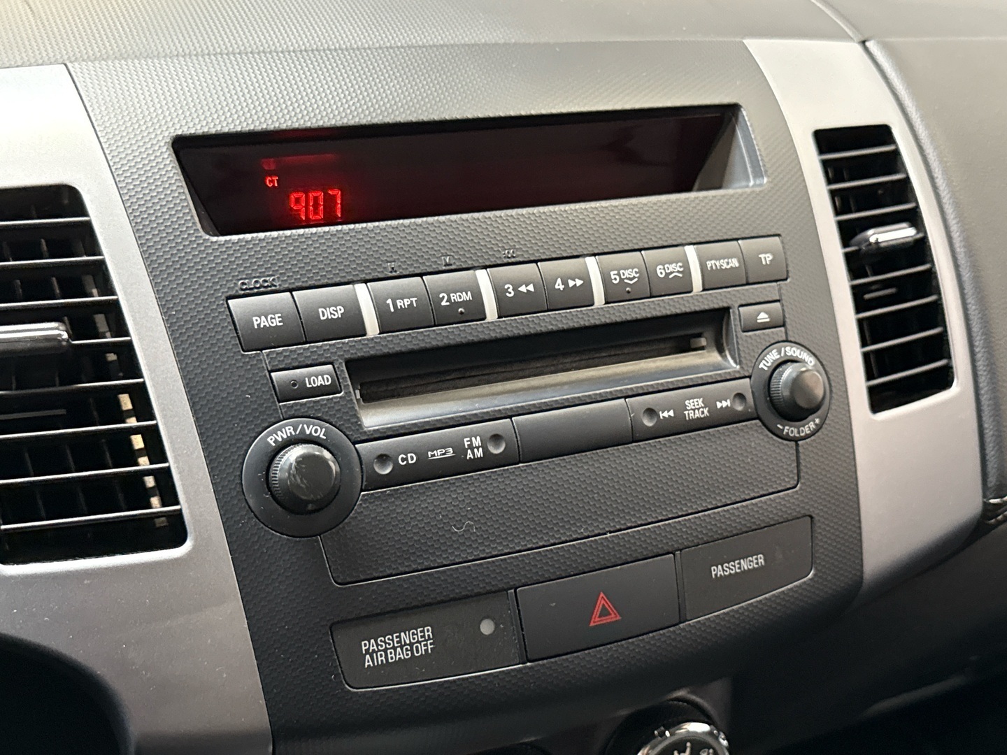 MITSUBISHI Outlander 2011