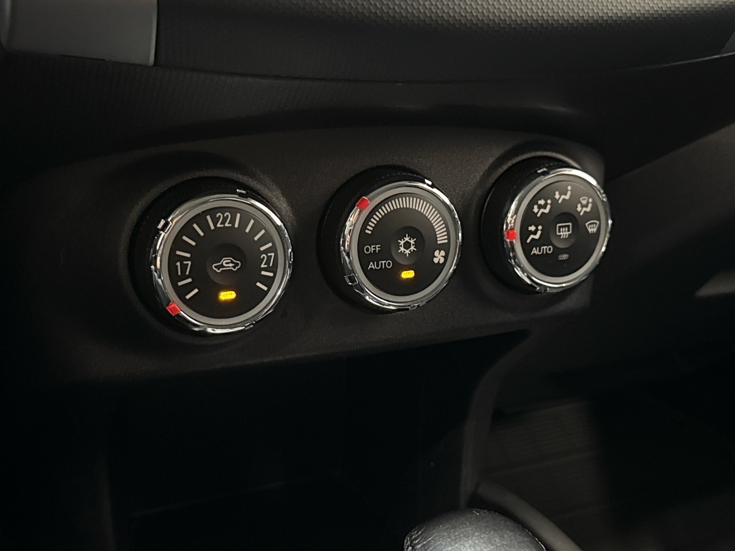 MITSUBISHI Outlander 2011