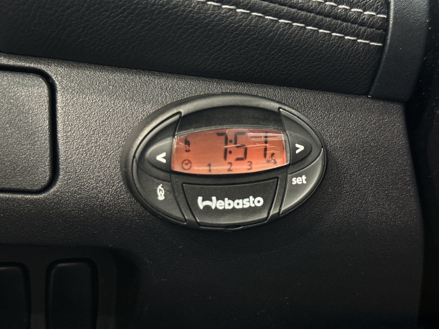 MITSUBISHI Outlander 2011