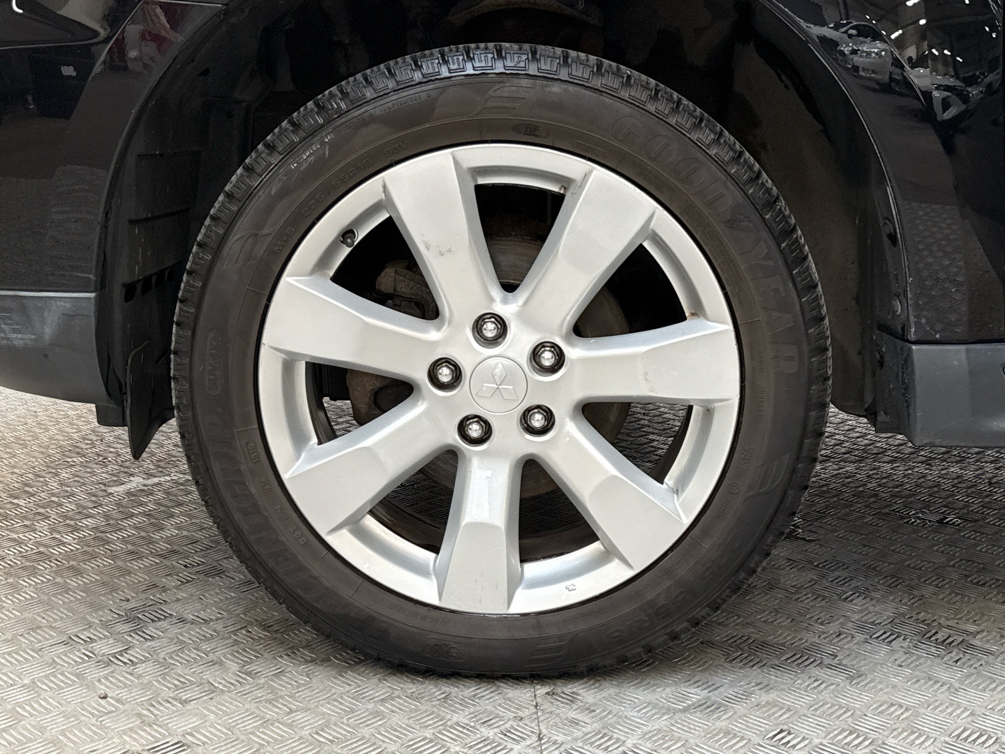 MITSUBISHI Outlander 2011