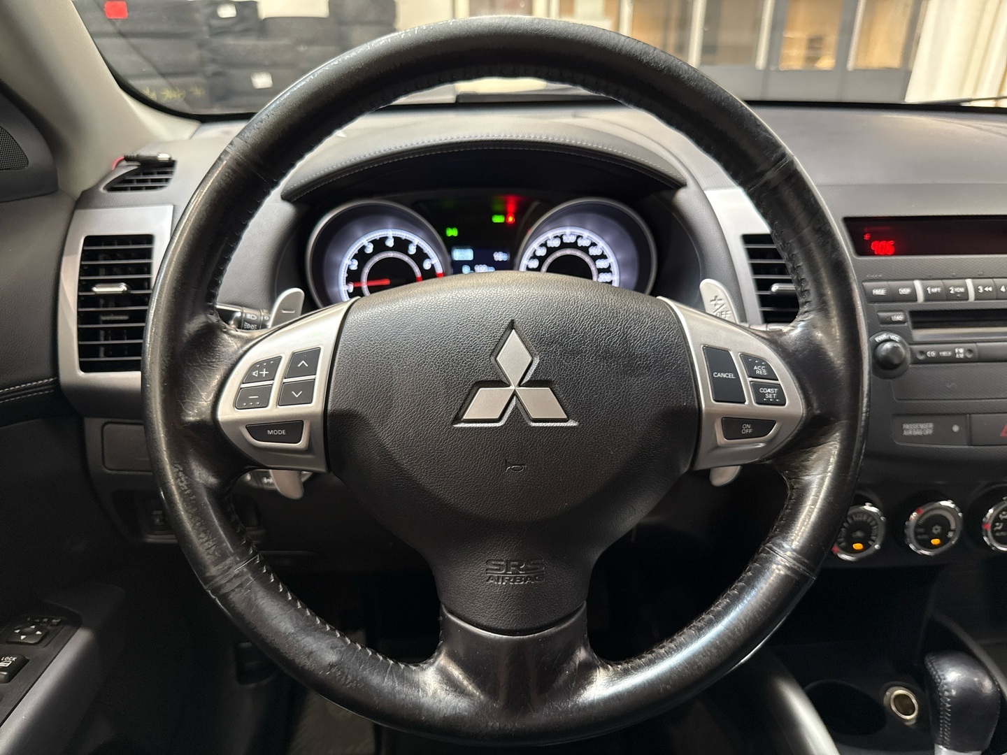 MITSUBISHI Outlander 2011