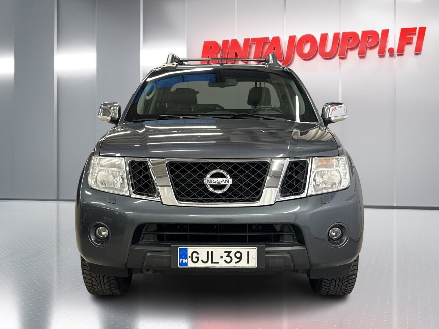 NISSAN Navara 2011