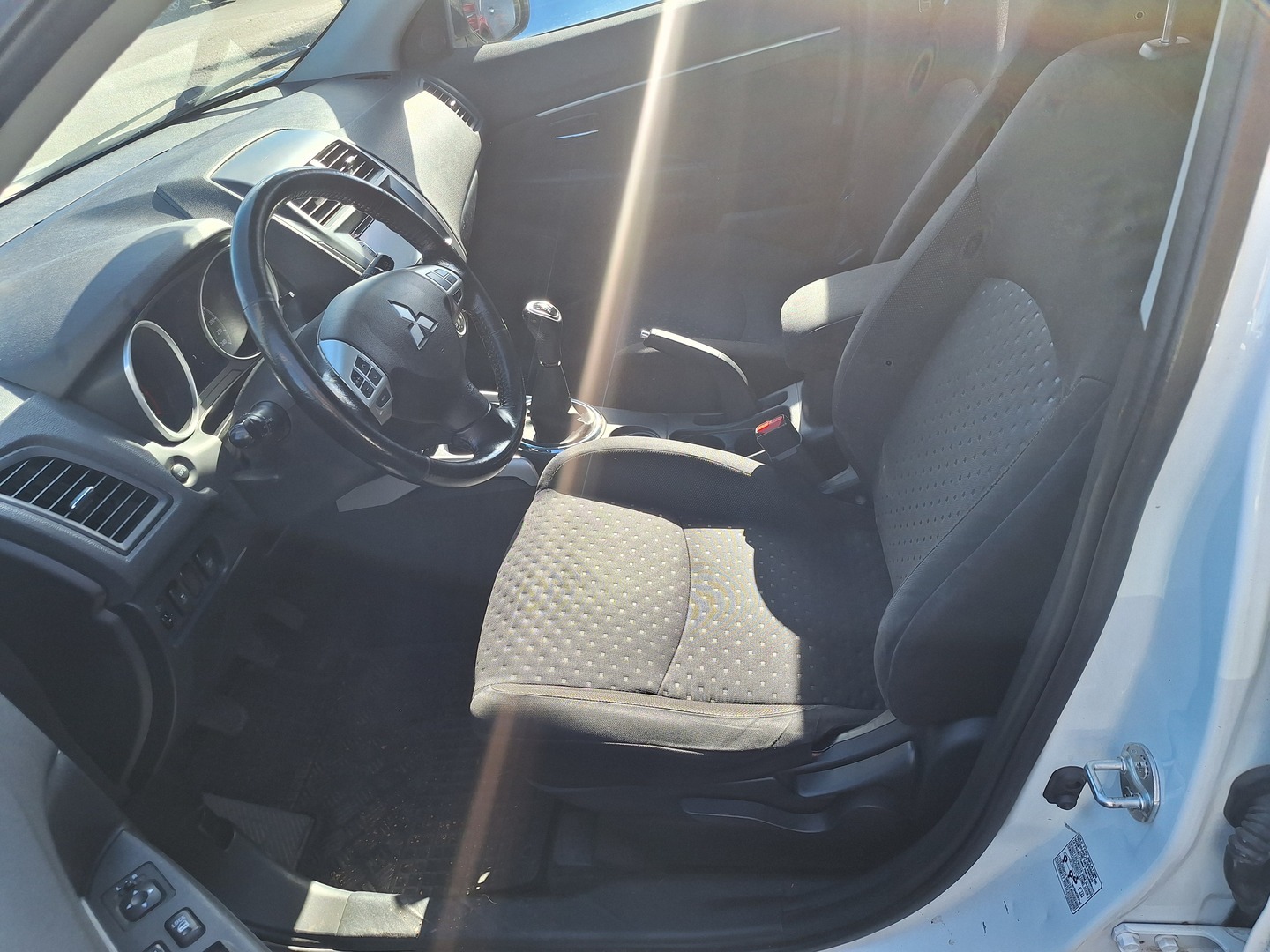 MITSUBISHI ASX 2012