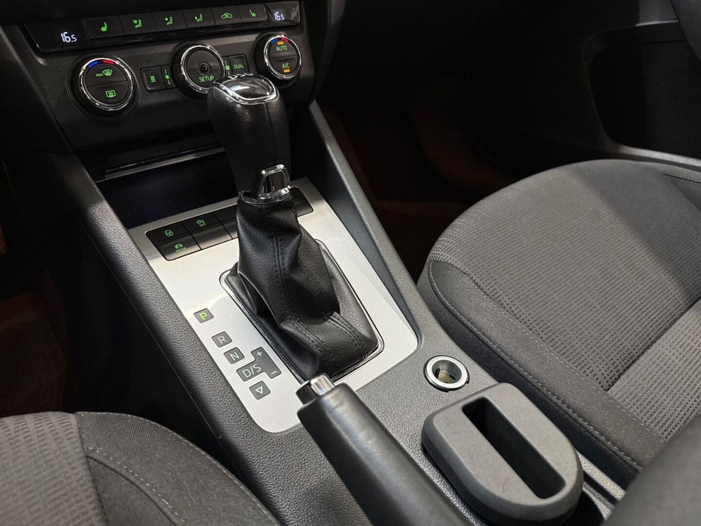 SKODA Octavia 2013