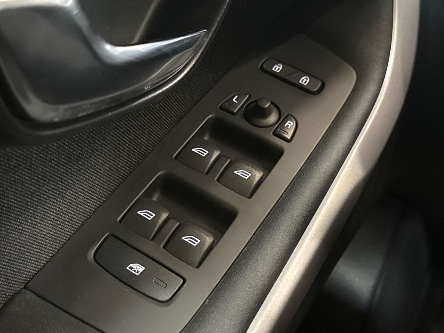 VOLVO V40 2014