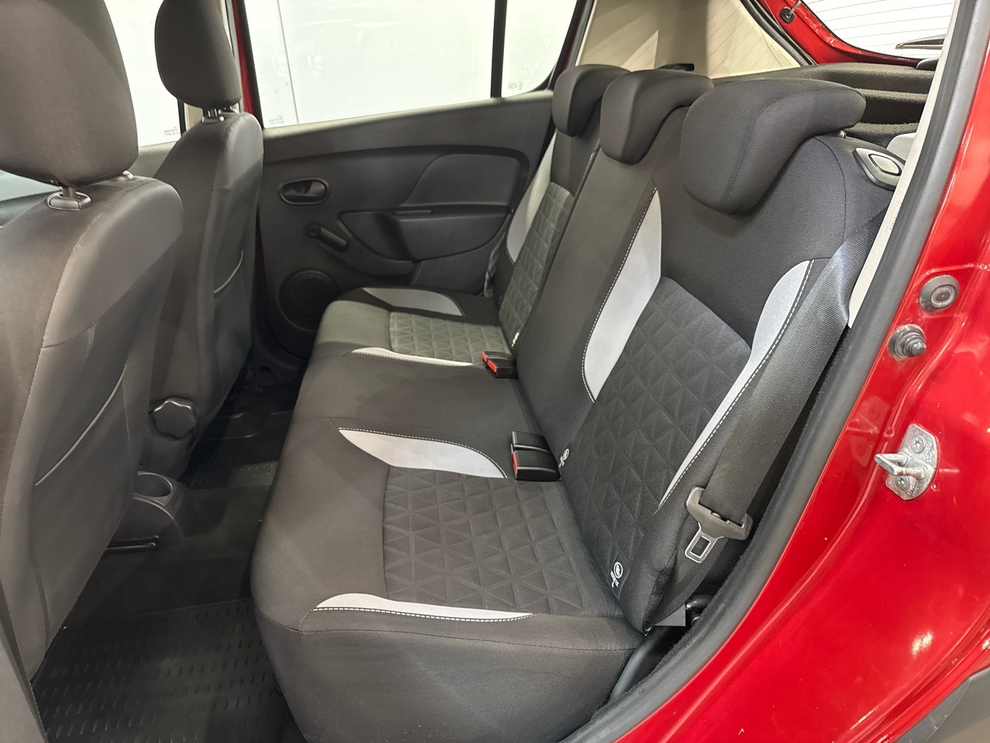 DACIA Sandero 2015