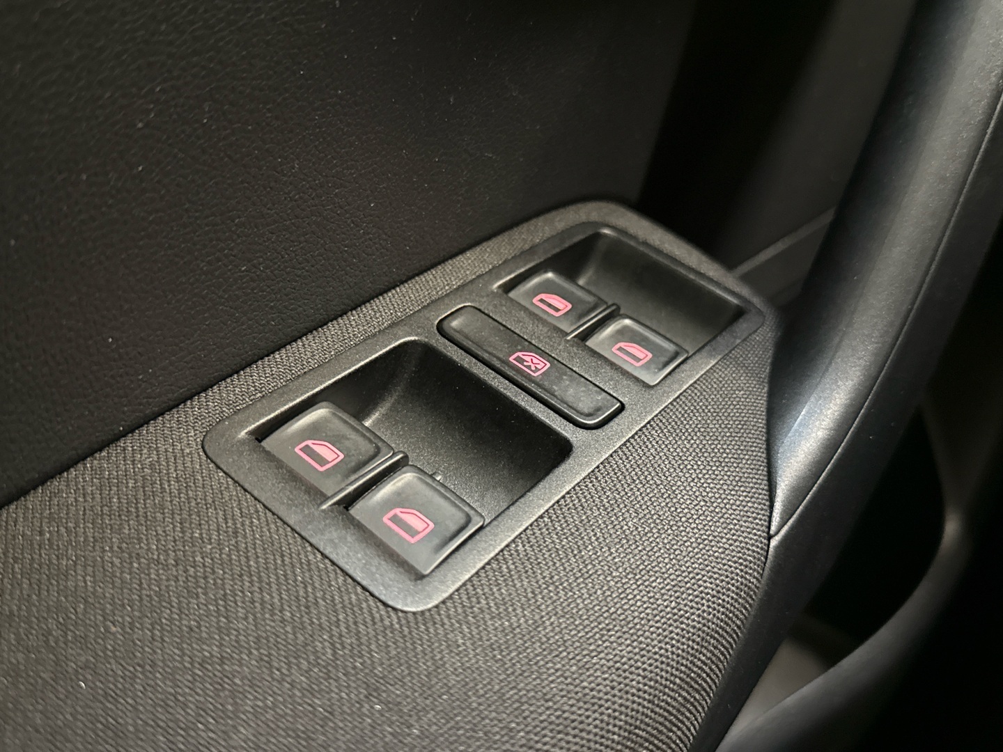 VOLKSWAGEN Polo 2015