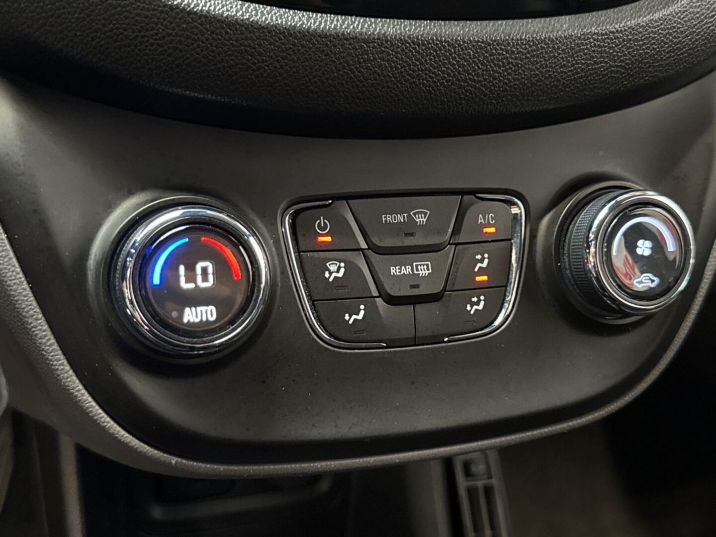 OPEL Karl 2016