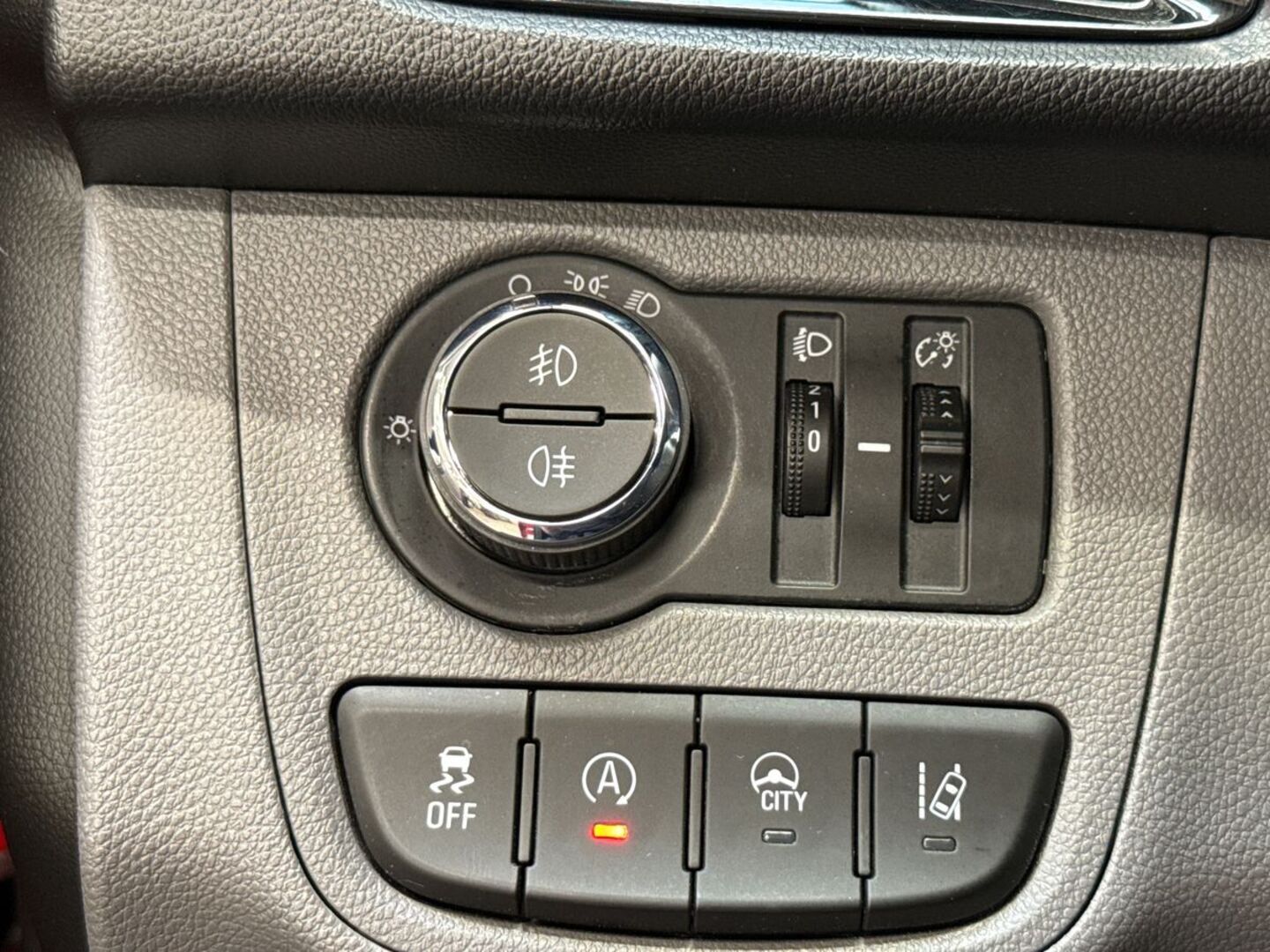 OPEL Karl 2016