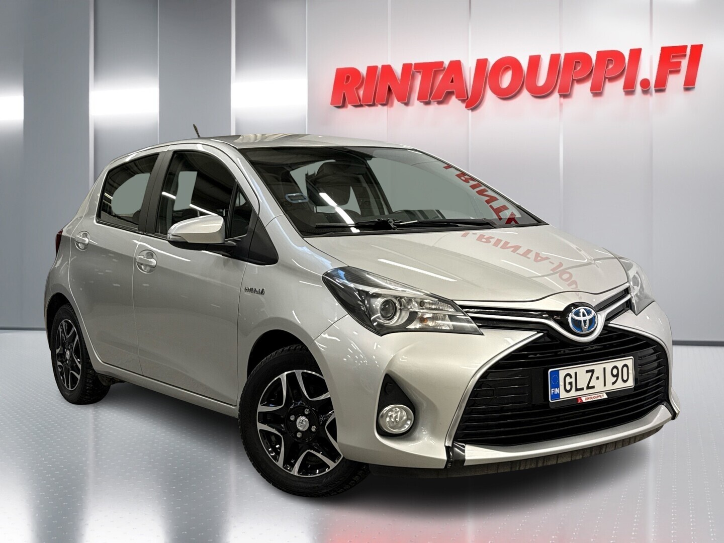 TOYOTA Yaris 2016