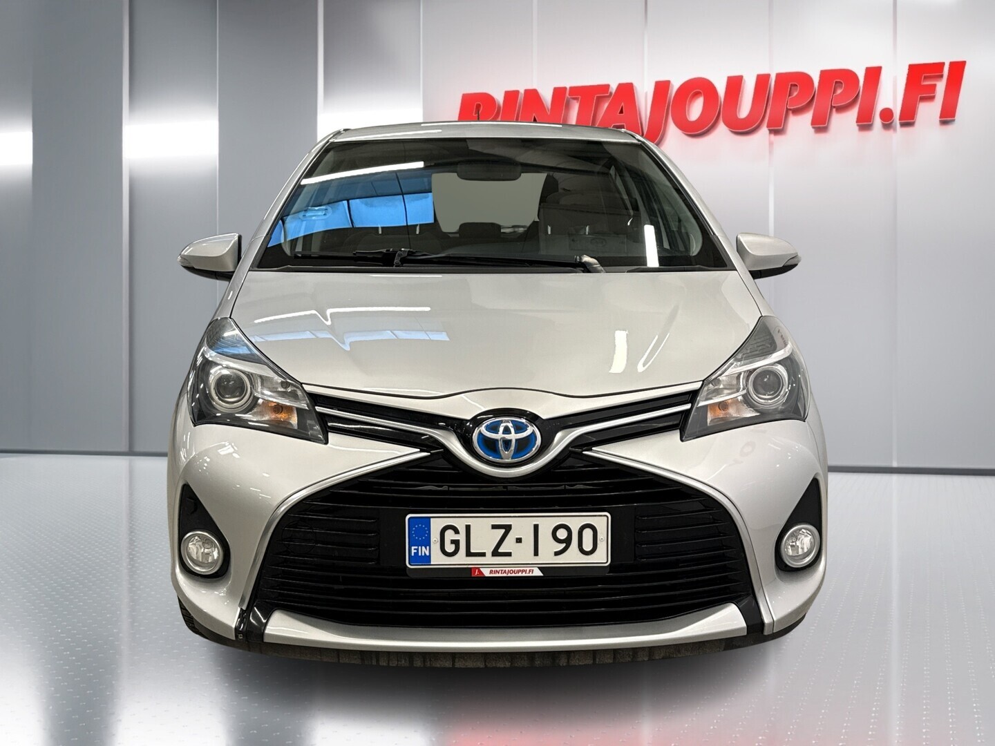 TOYOTA Yaris 2016