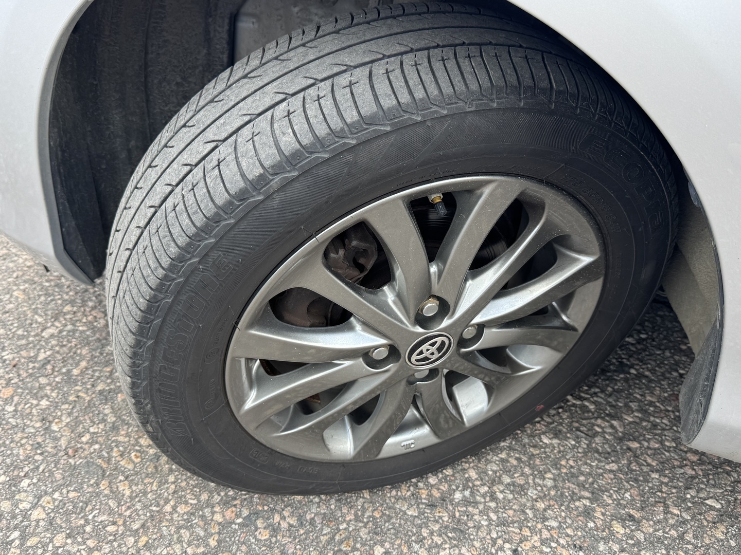 TOYOTA Yaris 2017