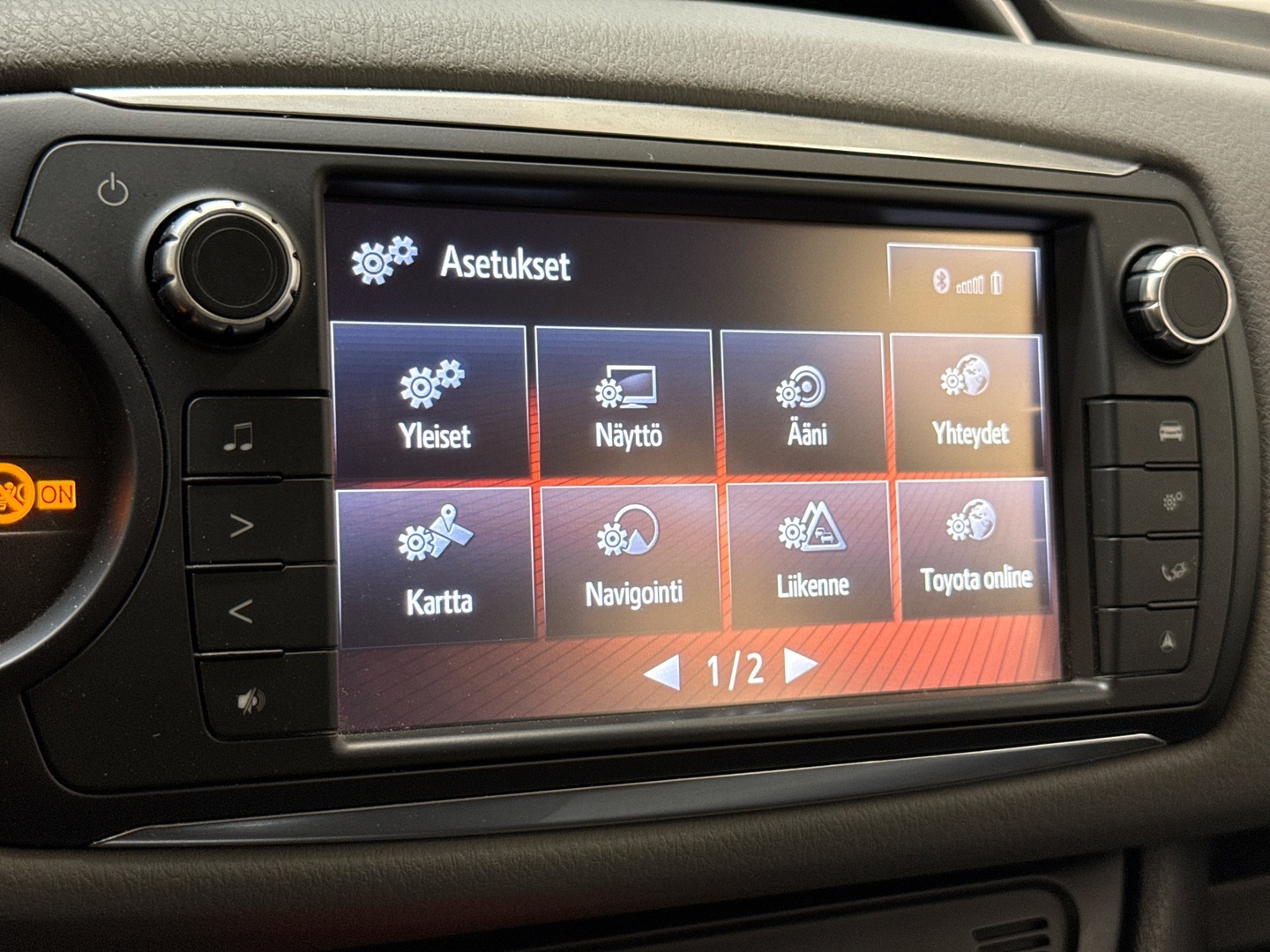 TOYOTA Yaris 2017
