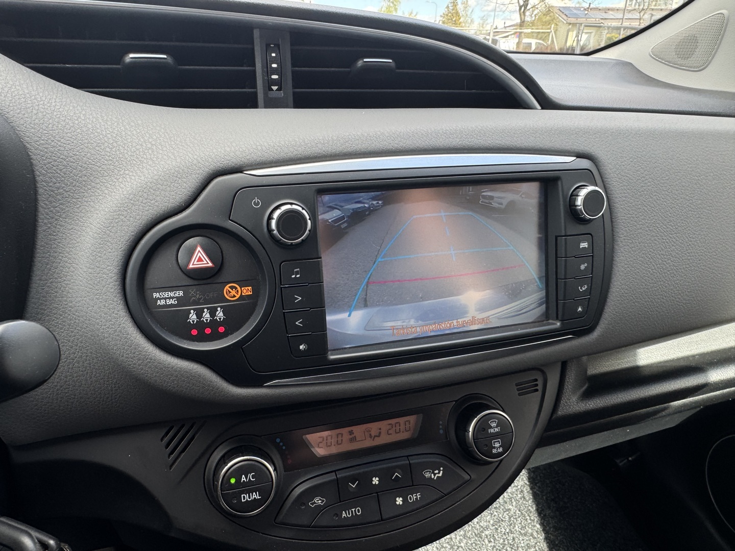TOYOTA Yaris 2017